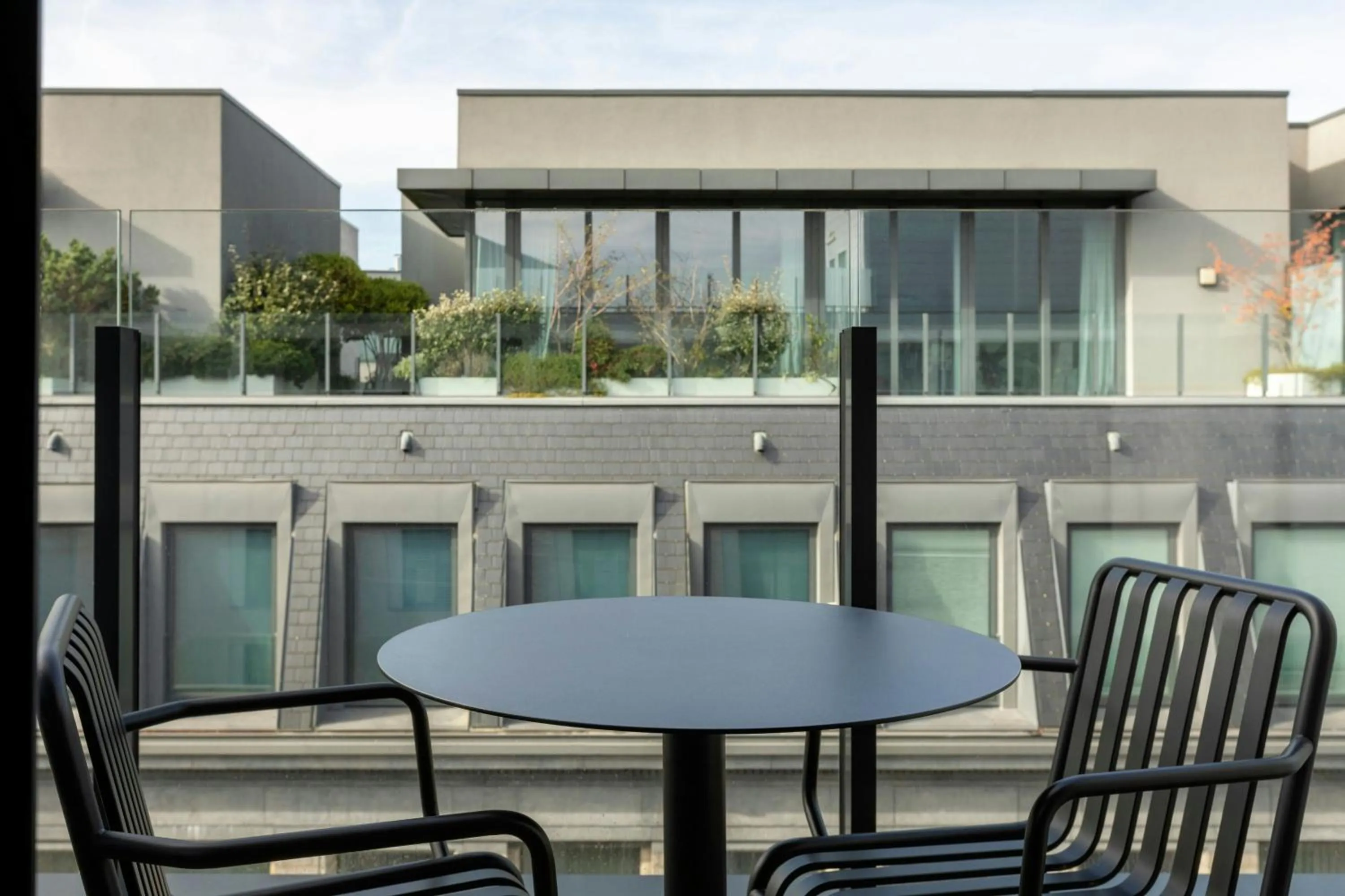 Photo of the whole room in Moxy Brussels City Center