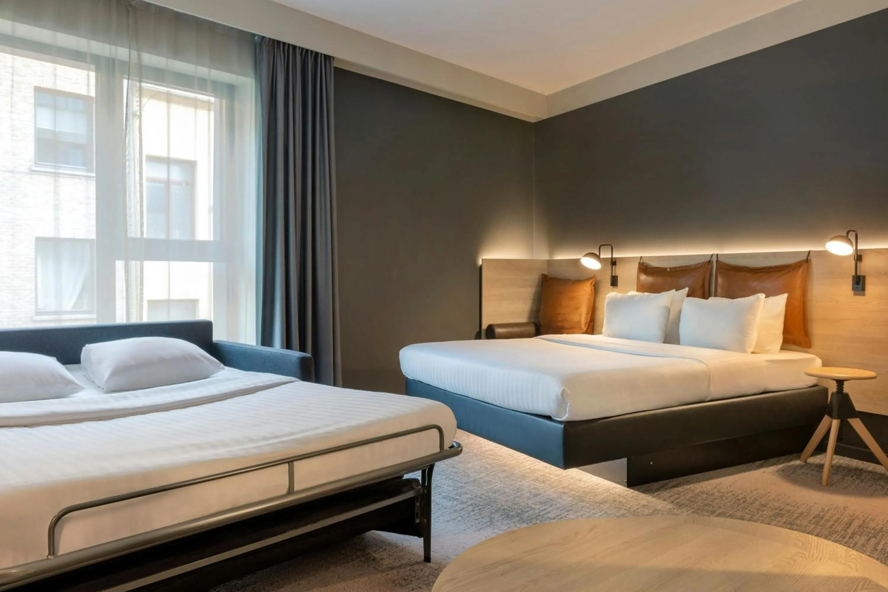 Photo of the whole room, Bed in Moxy Brussels City Center