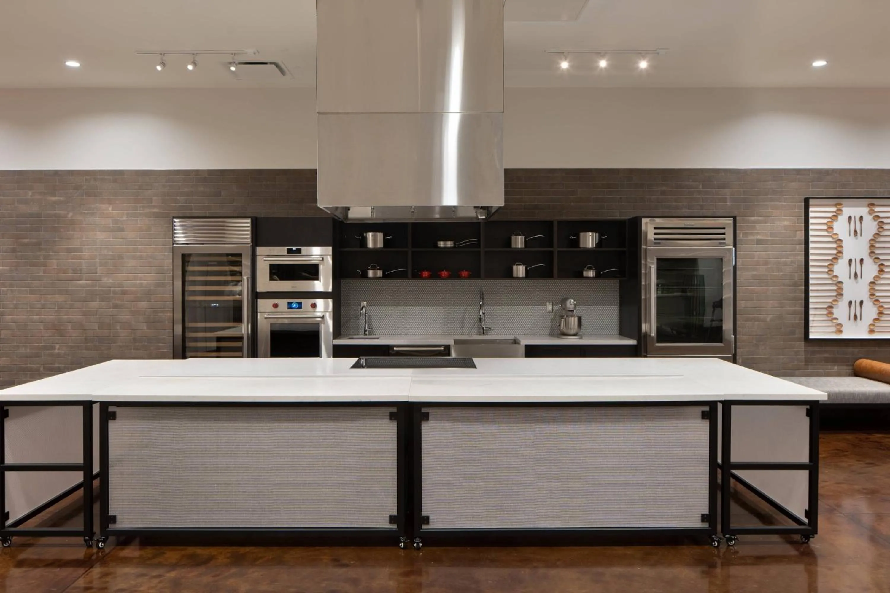 Meeting/conference room in Luminary Hotel & Co., Autograph Collection