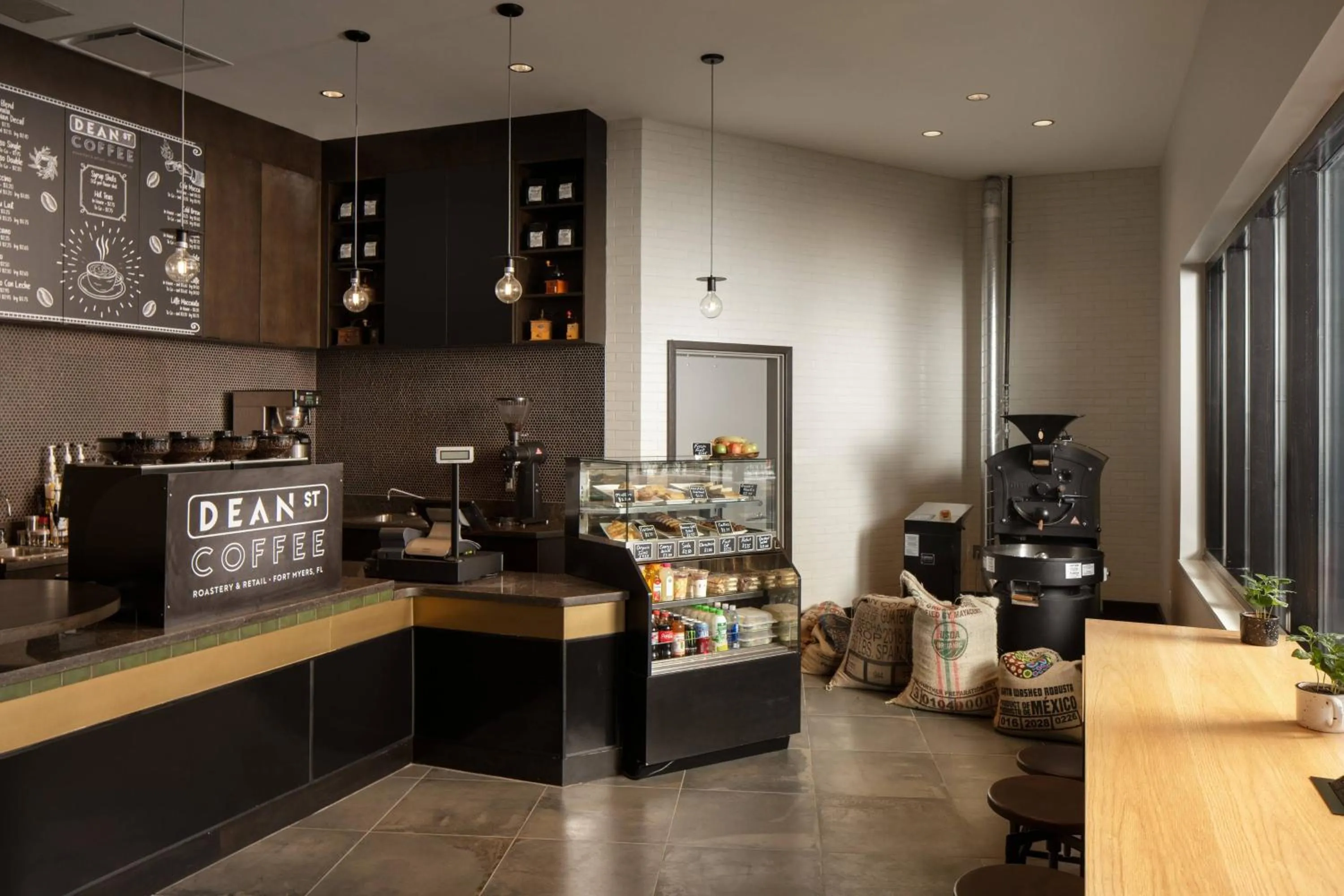 Restaurant/places to eat in Luminary Hotel & Co., Autograph Collection