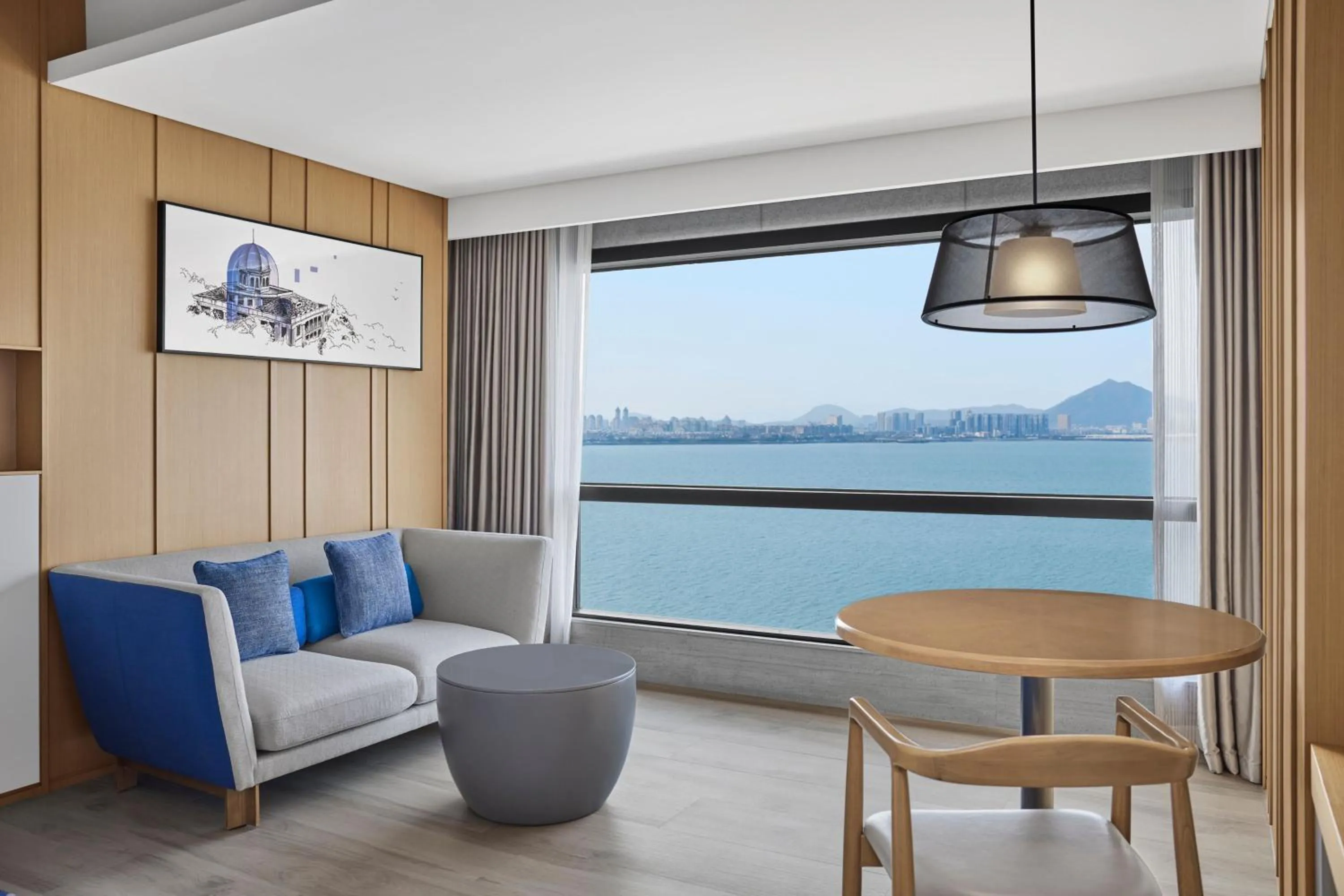 Photo of the whole room in Courtyard by Marriott Xiamen