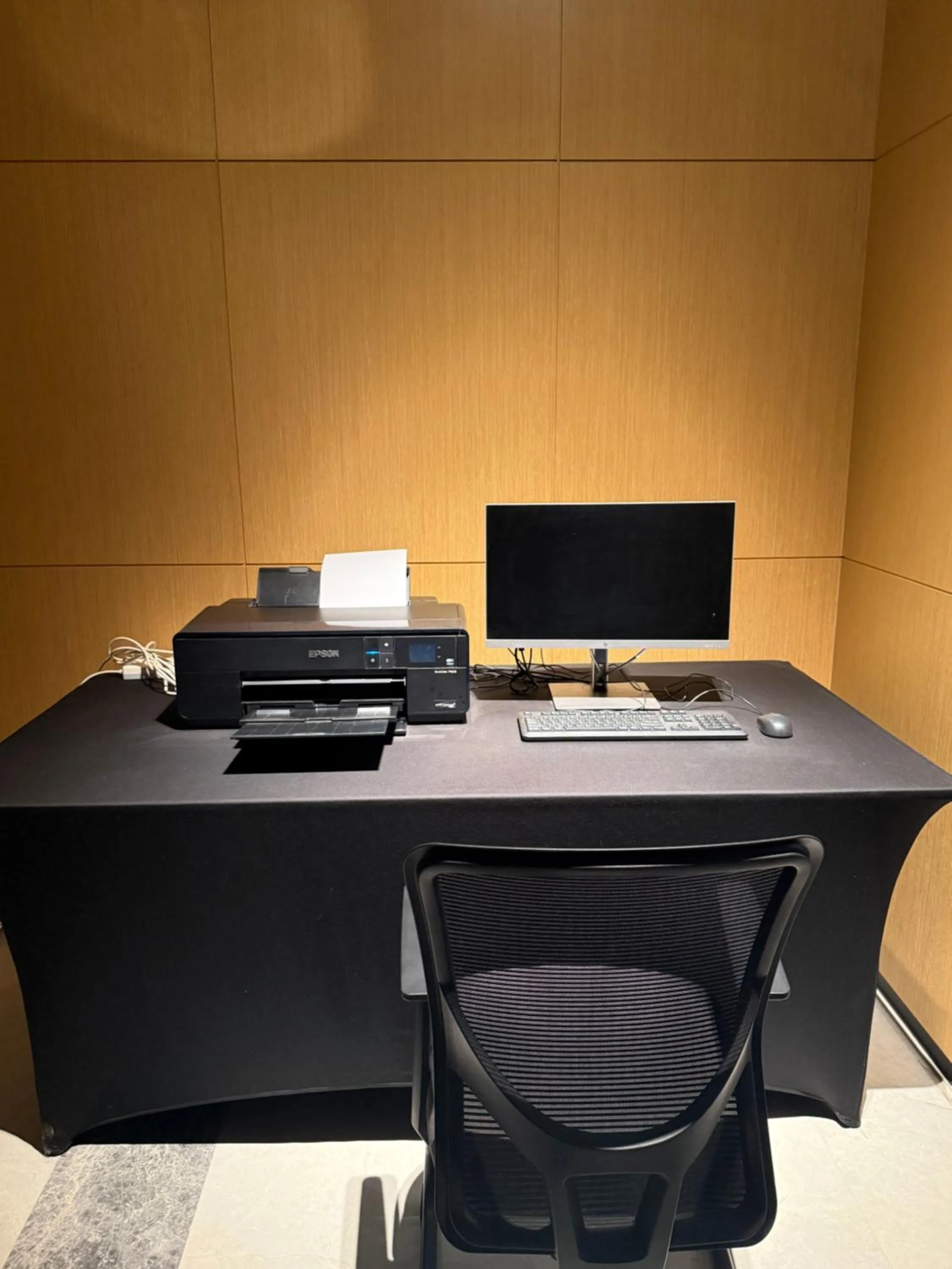 On-site shops in Courtyard by Marriott Xiamen