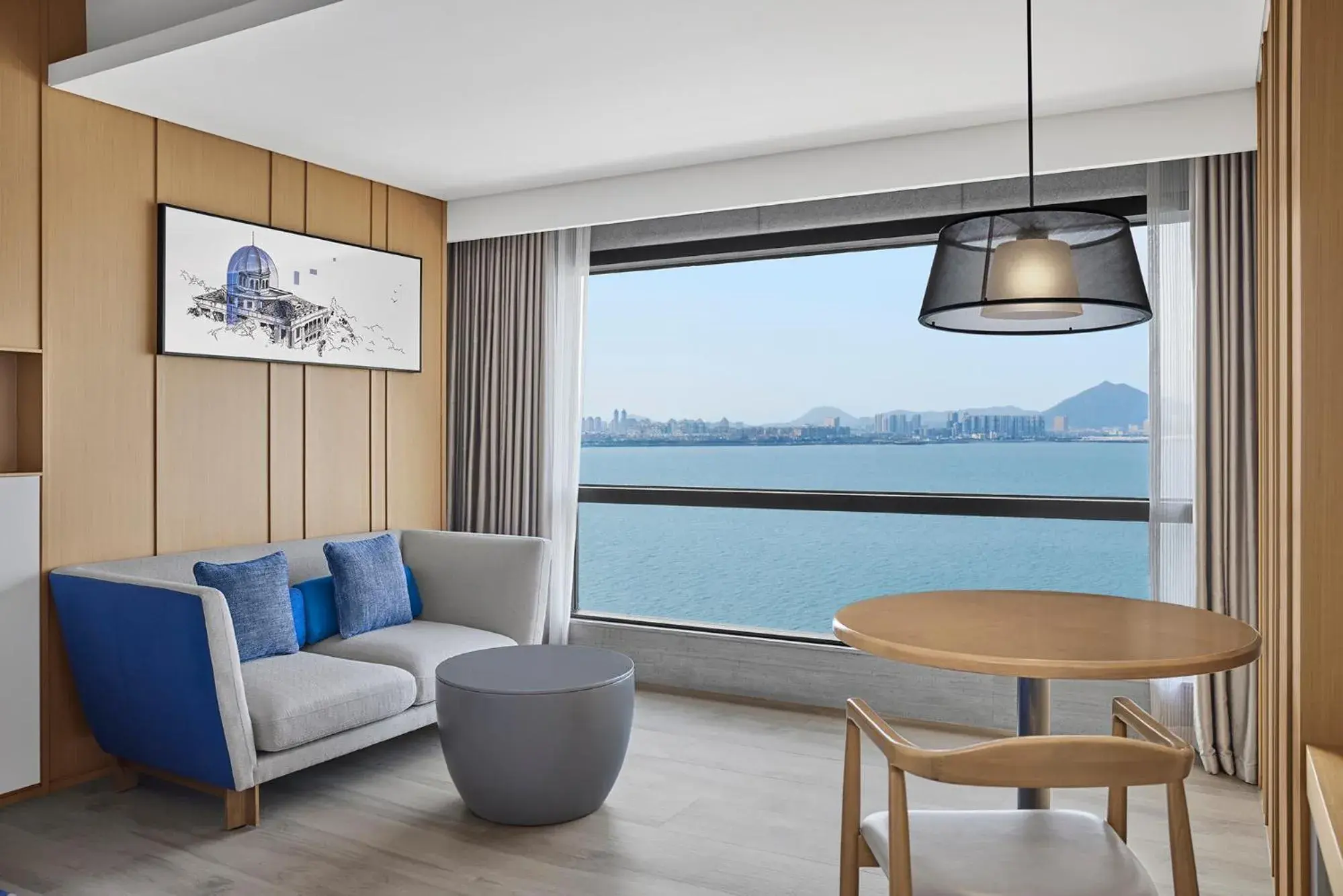 Executive King Bed Room with Sea Views in Courtyard by Marriott Xiamen Executive King Bed Room with Sea Views in Courtyard by Marriott Xiamen