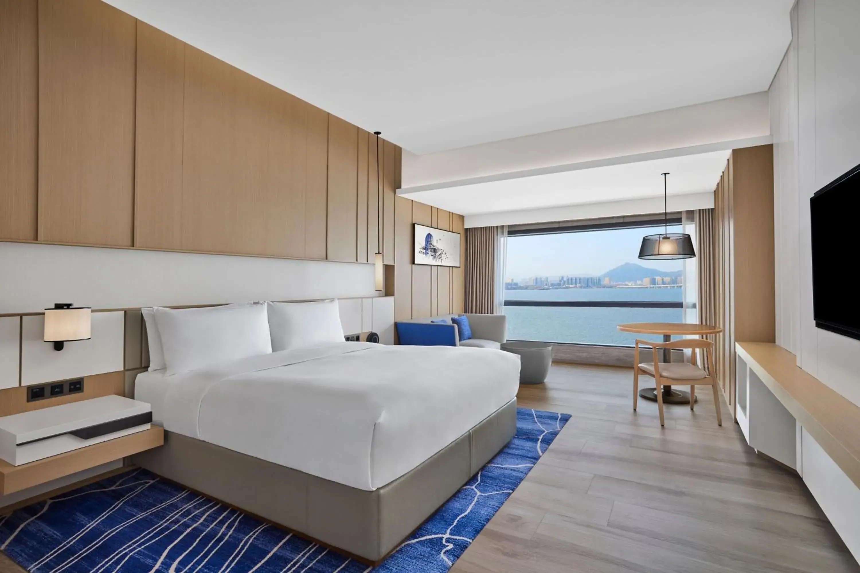 Photo of the whole room, Bed in Courtyard by Marriott Xiamen Photo of the whole room, Bed in Courtyard by Marriott Xiamen