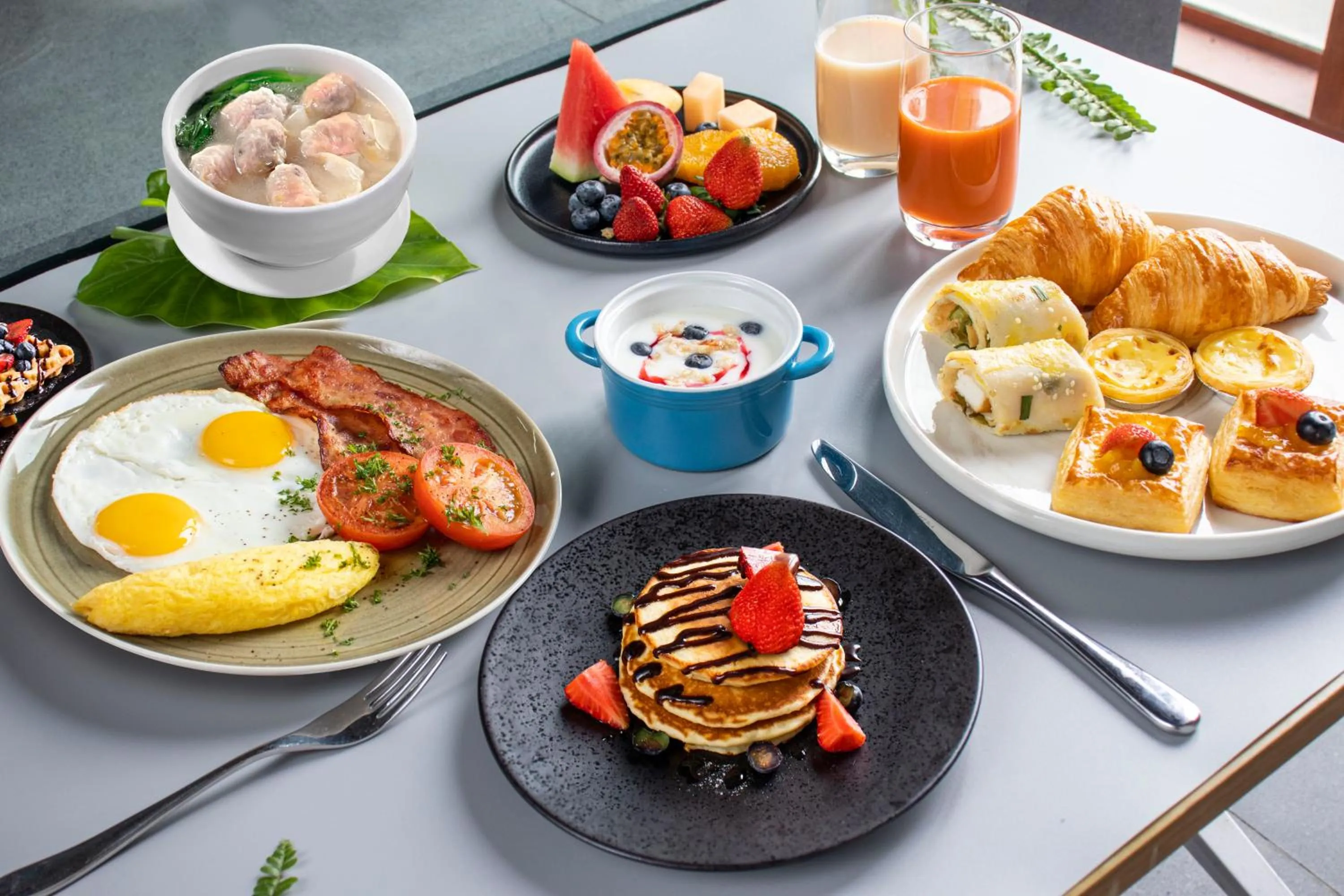 Breakfast in Four Points by Sheraton Wuchuan, Loong Bay