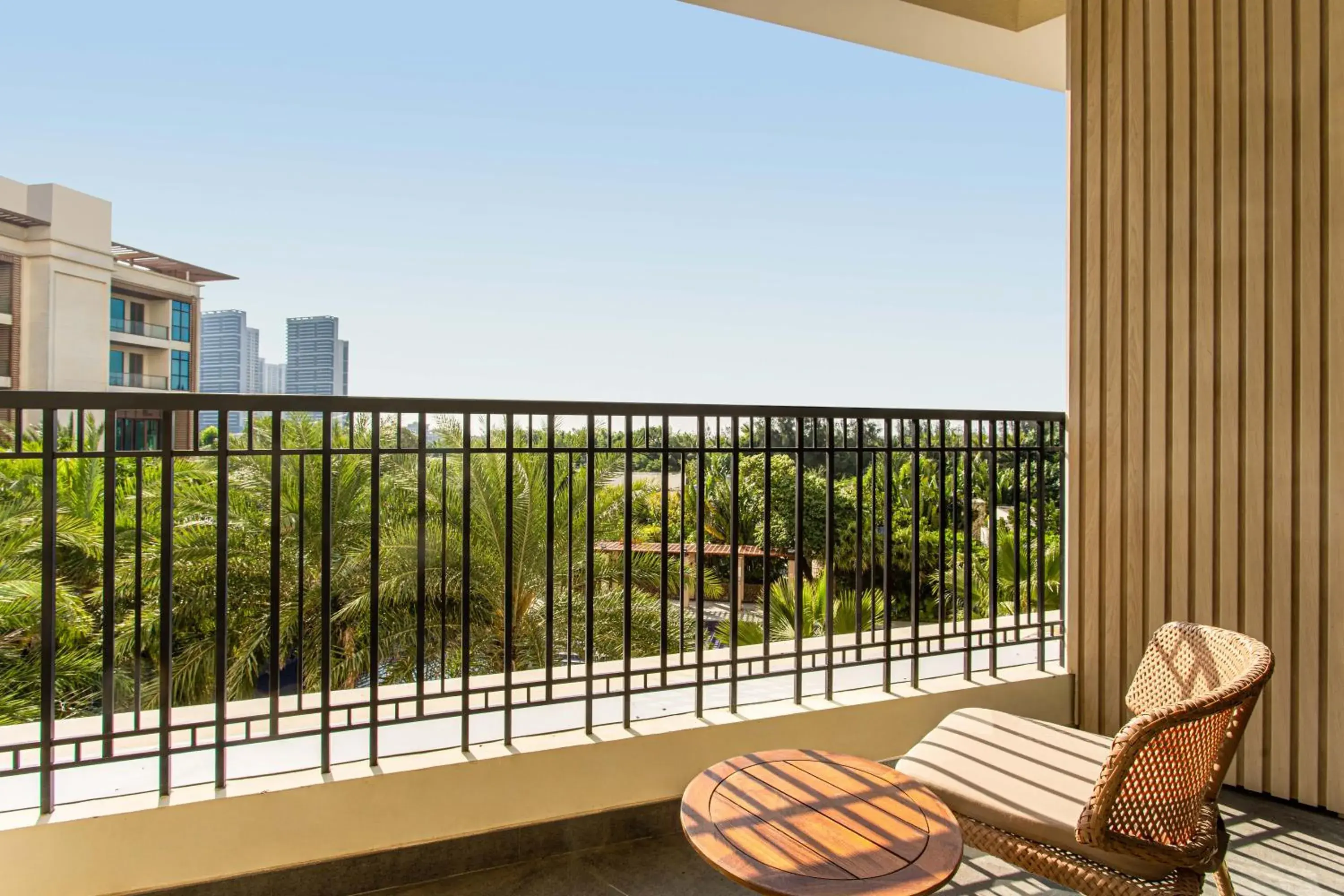 Deluxe King, Guest room, 1 King, Balcony in Four Points by Sheraton Wuchuan, Loong Bay Deluxe King, Guest room, 1 King, Balcony in Four Points by Sheraton Wuchuan, Loong Bay