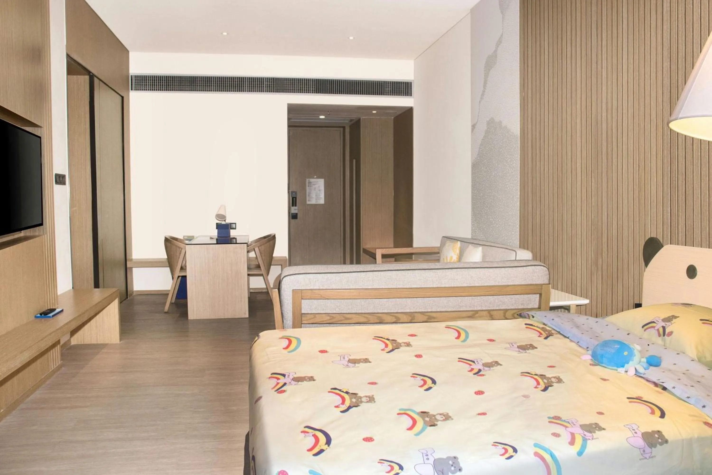 Living room, Bed in Four Points by Sheraton Wuchuan, Loong Bay