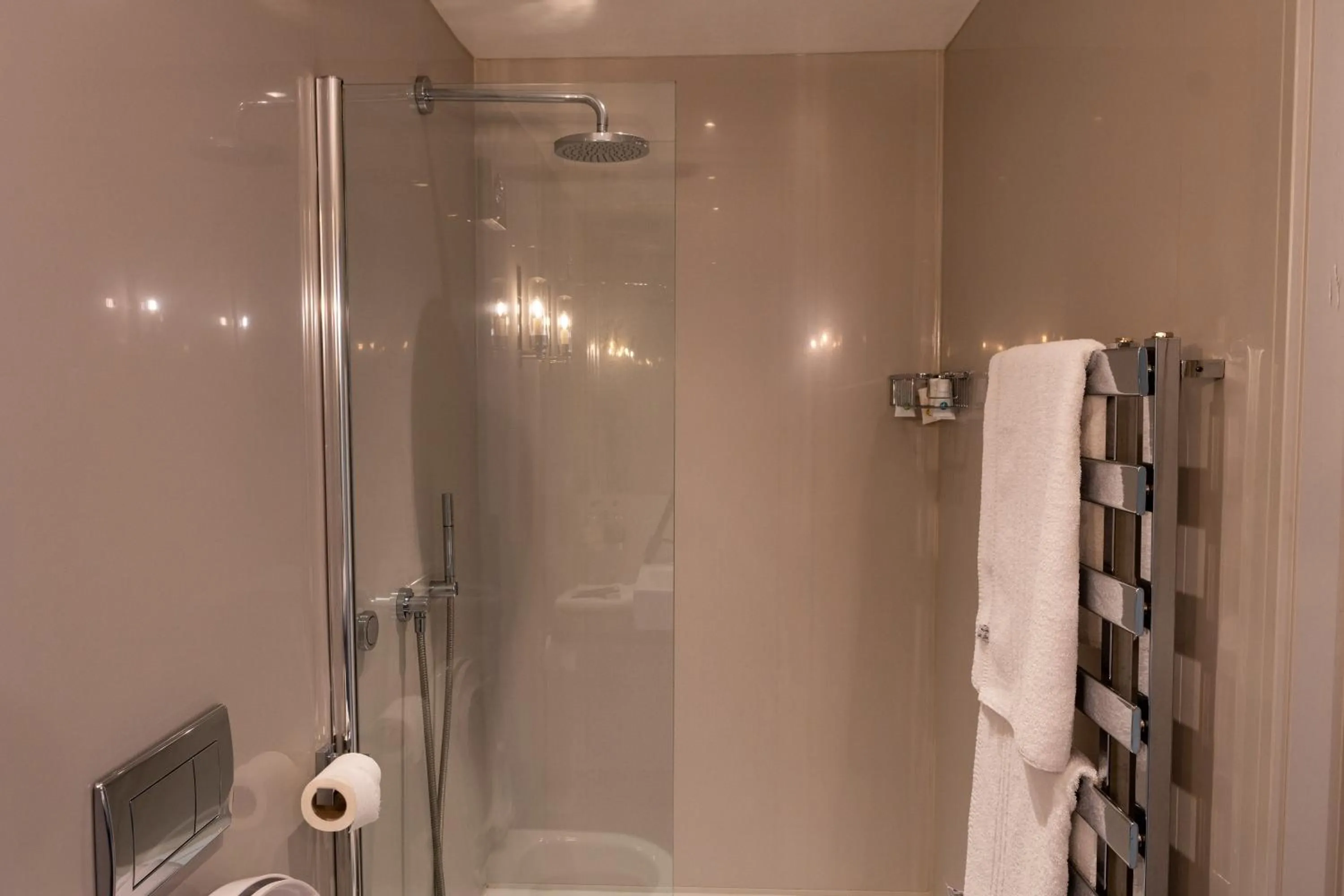 Bathroom in The Vineyard Lamberhurst