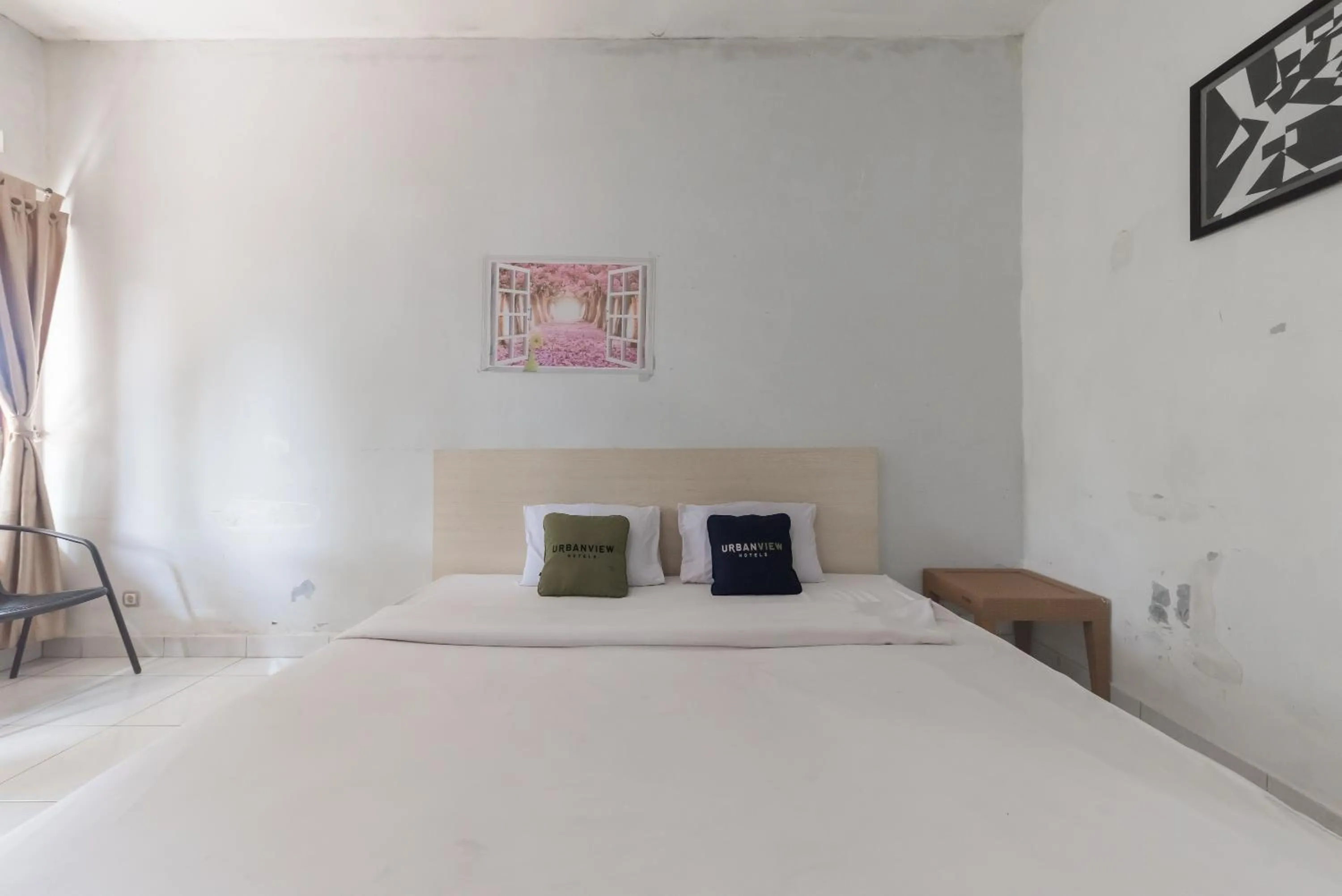 Bedroom, Bed in Urbanview Hotel D'Pineapple Villa Ciater by RedDoorz