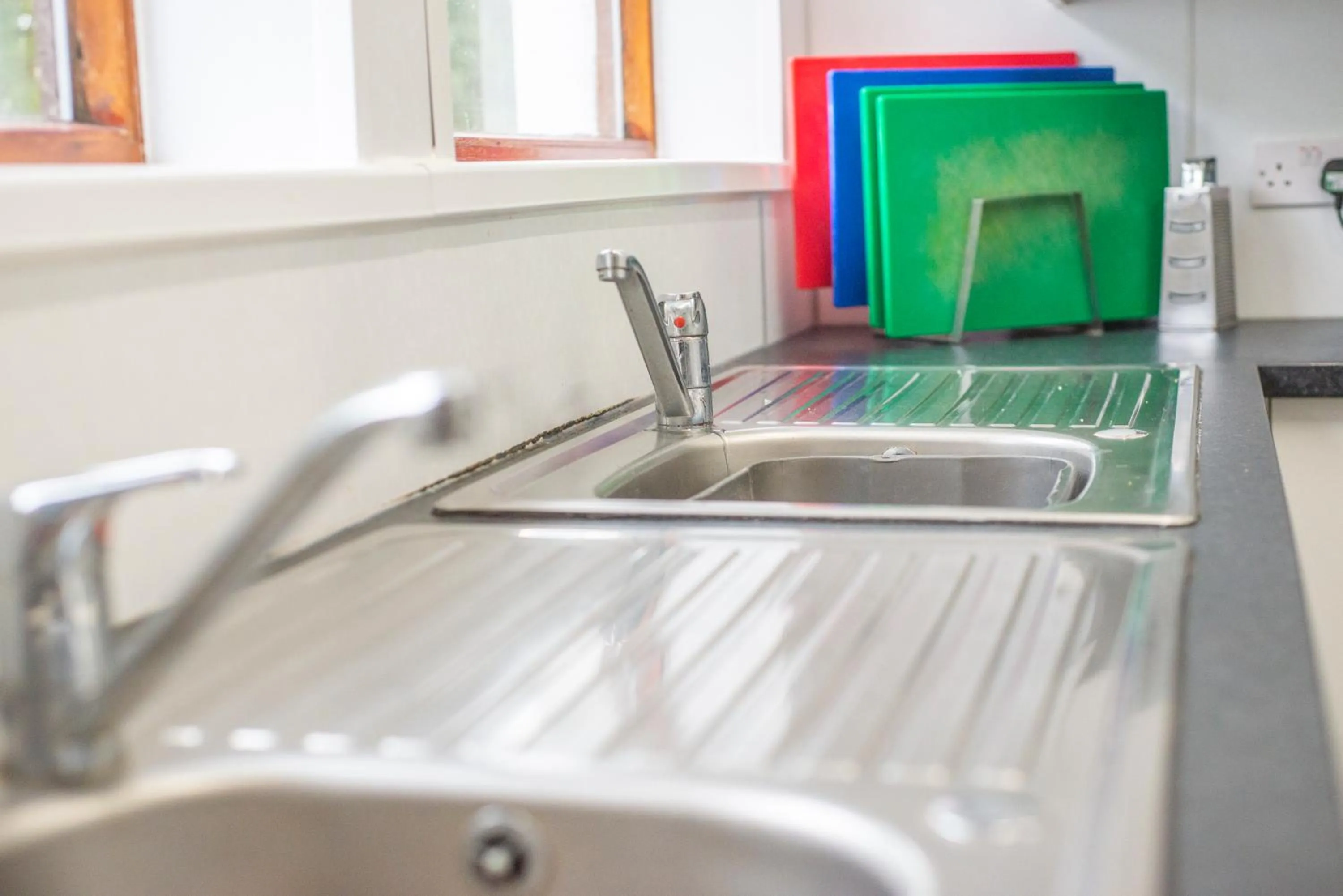Kitchen or kitchenette in Crianlarich Youth Hostel
