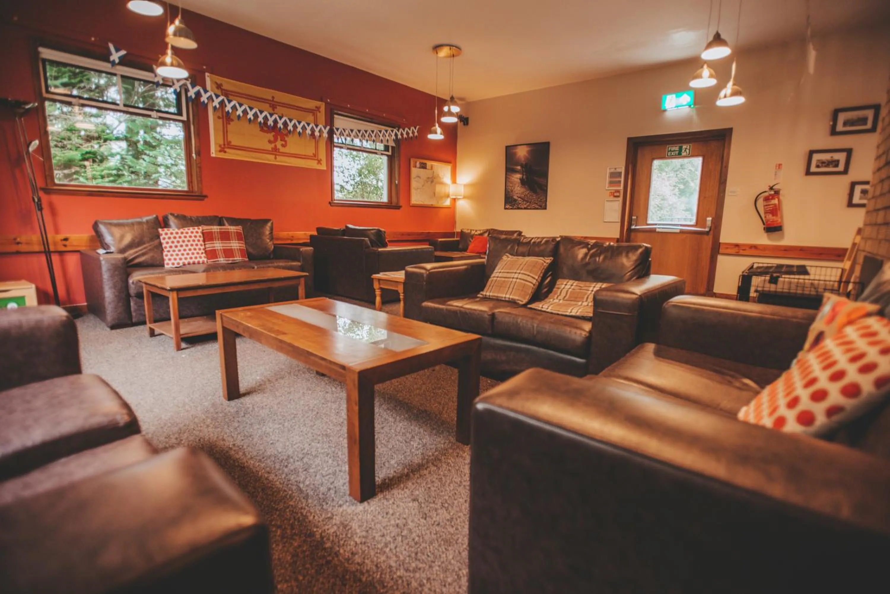 Communal lounge/ TV room in Crianlarich Youth Hostel
