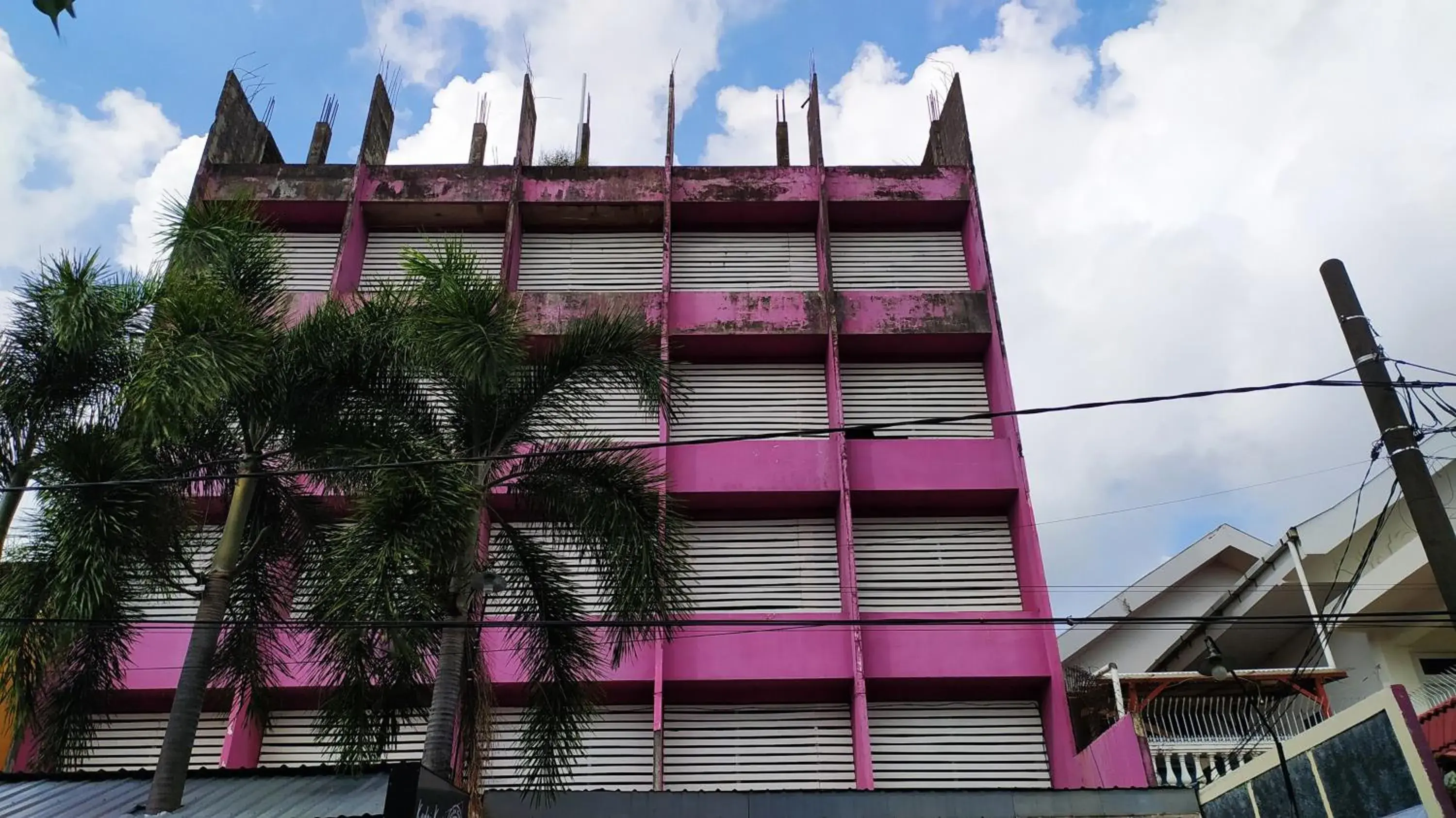 Facade/entrance in Hotel O Batu Putih Homestay Facade/entrance in Hotel O Batu Putih Homestay