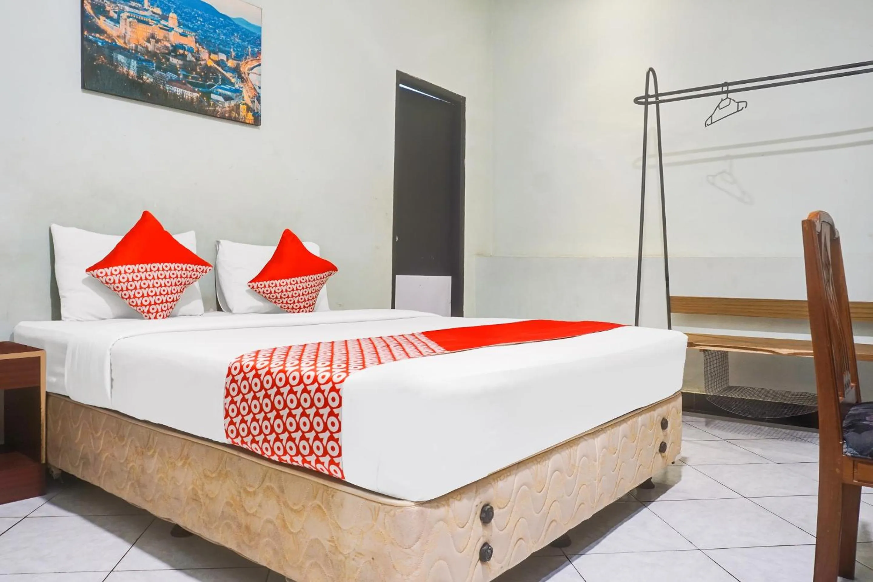 Bedroom, Bed in Hotel O Makassar near Mall Panakukkang formerly Sayang Home Stay