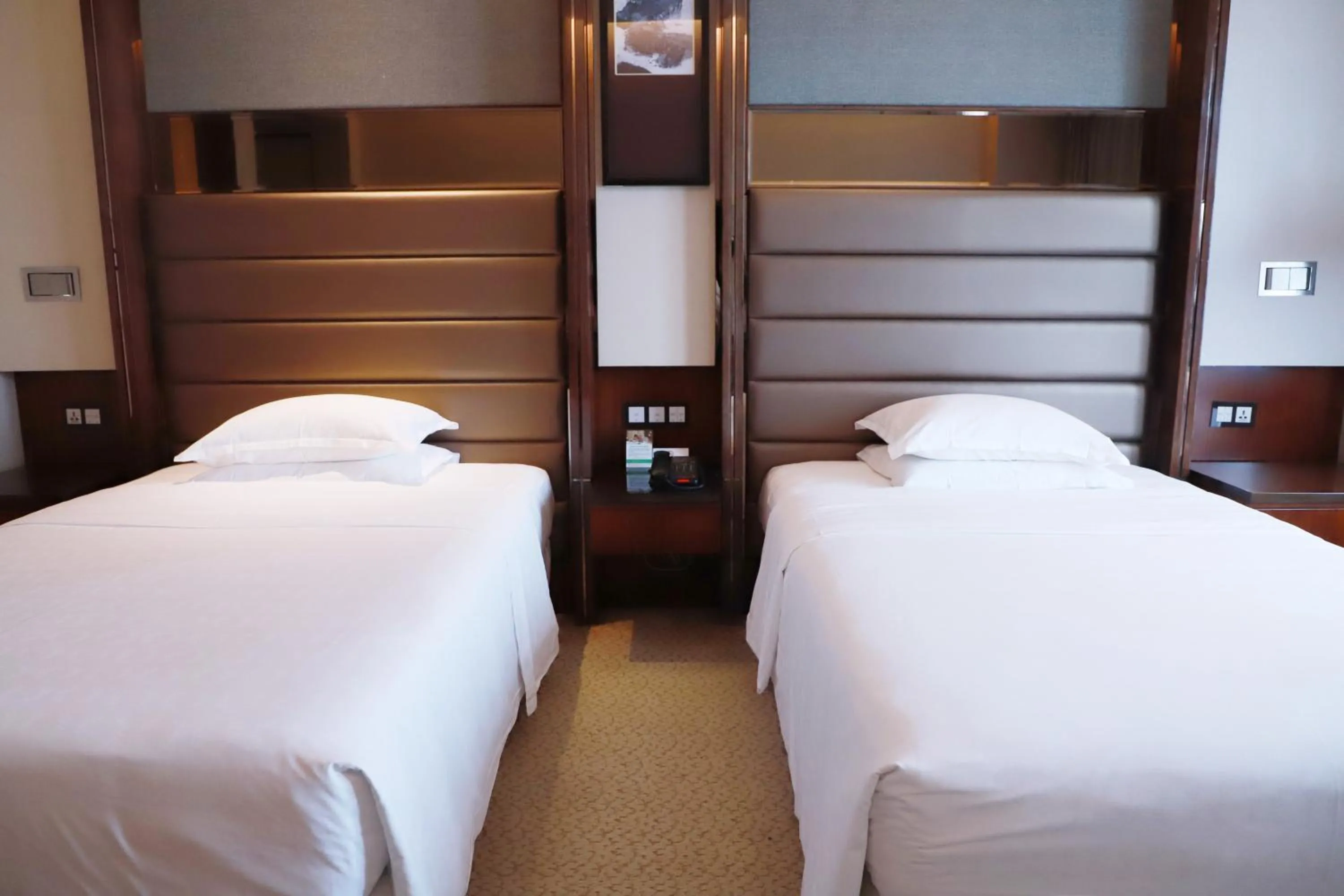 Bedroom, Bed in Sheraton Hefei Xinzhan Hotel