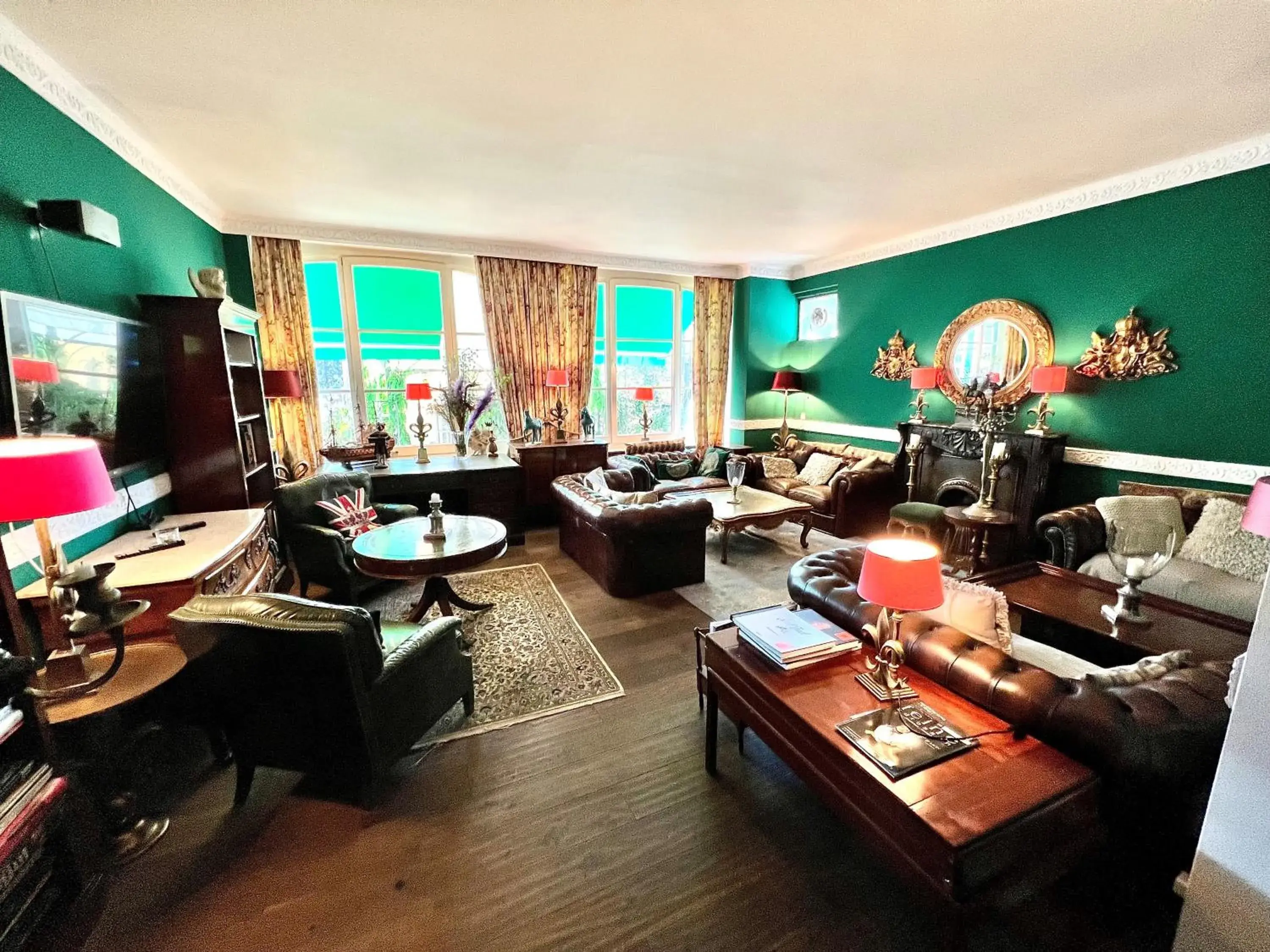 Lobby or reception in Hotel Ashley's Garden Lobby or reception in Hotel Ashley's Garden