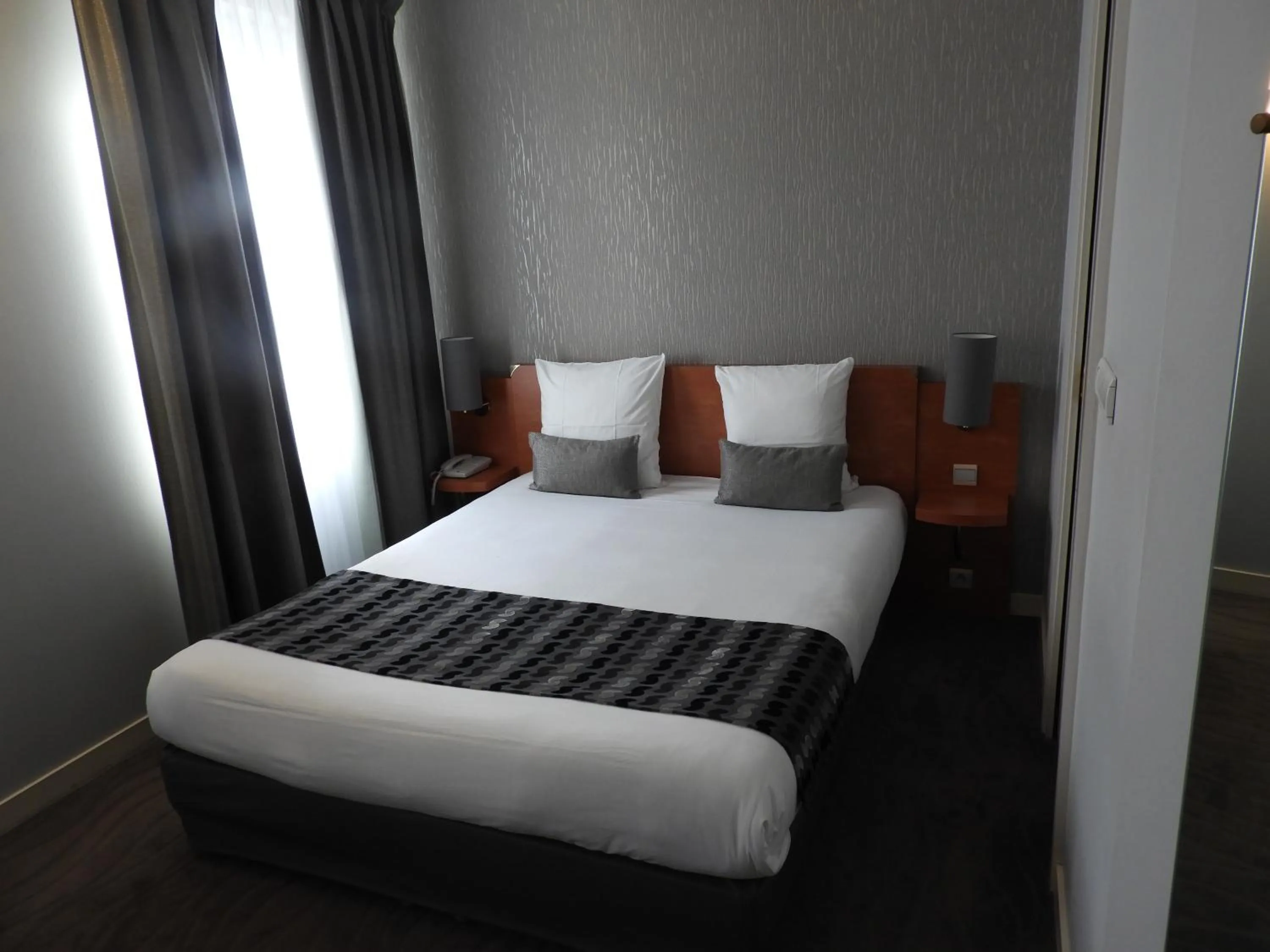 Double Room in Logis Hôtel Le Pélican & son restaurant