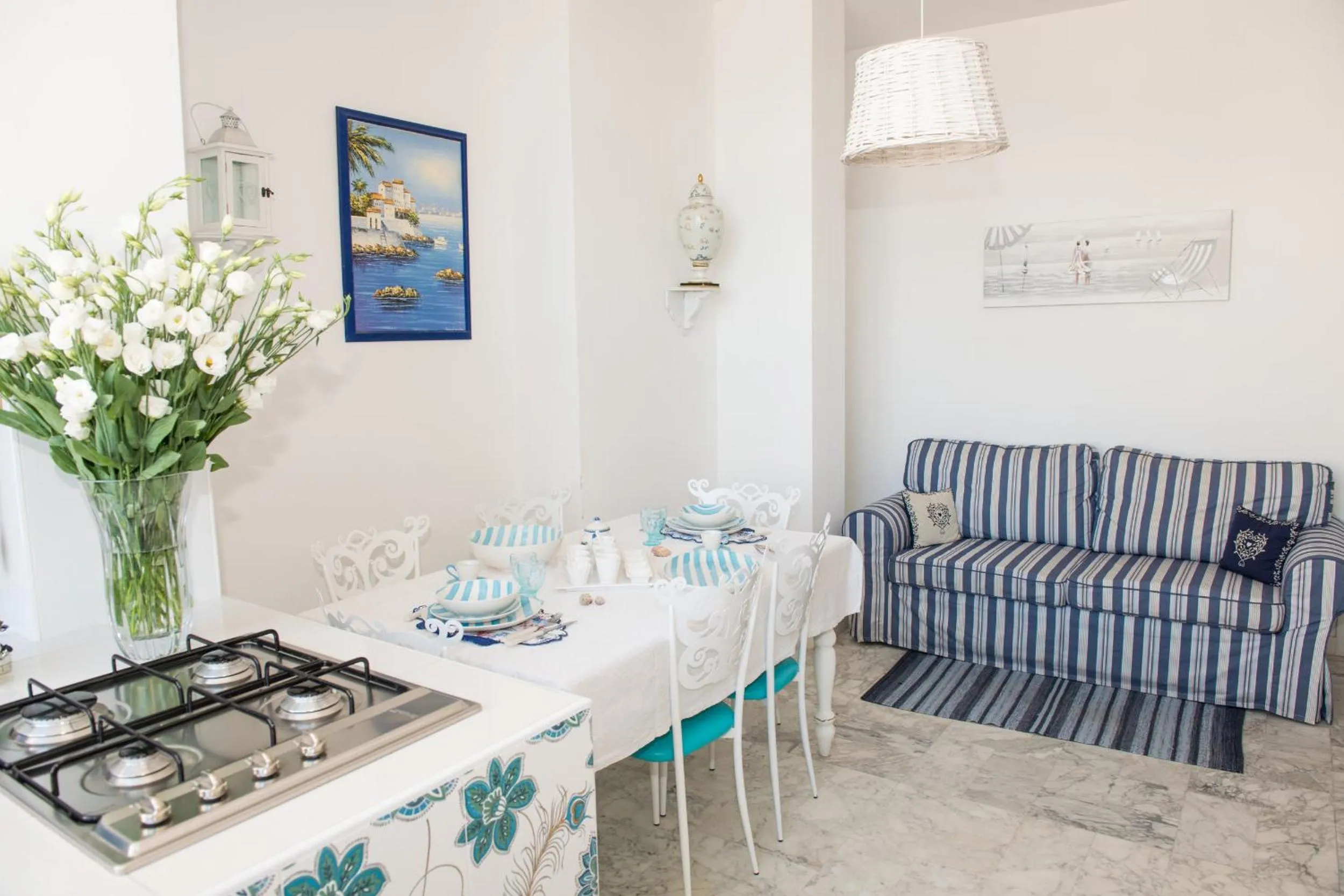 Photo of the whole room in I Citri