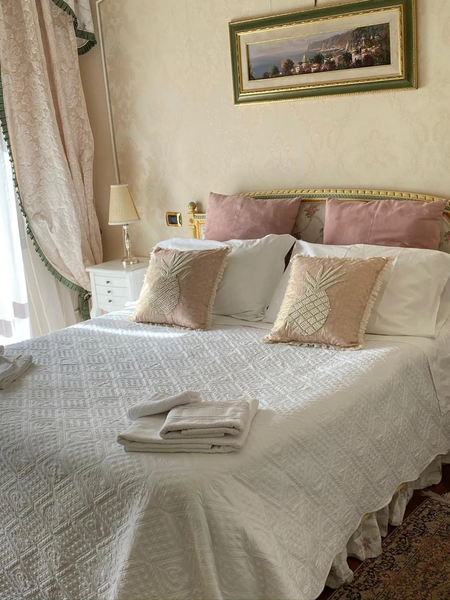 Bedroom, Bed in I Citri