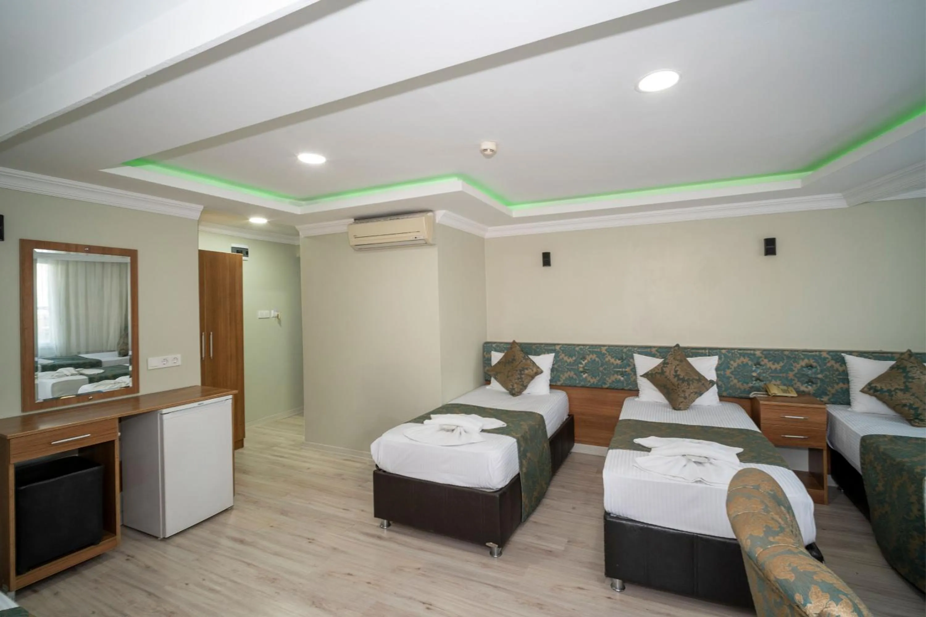 Bed in Hotel Simper