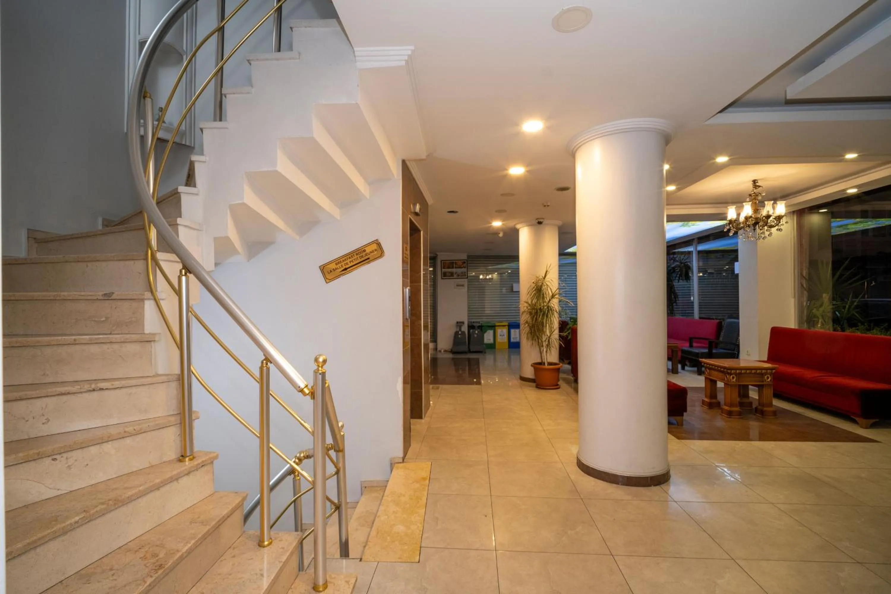 Lobby or reception in Hotel Simper