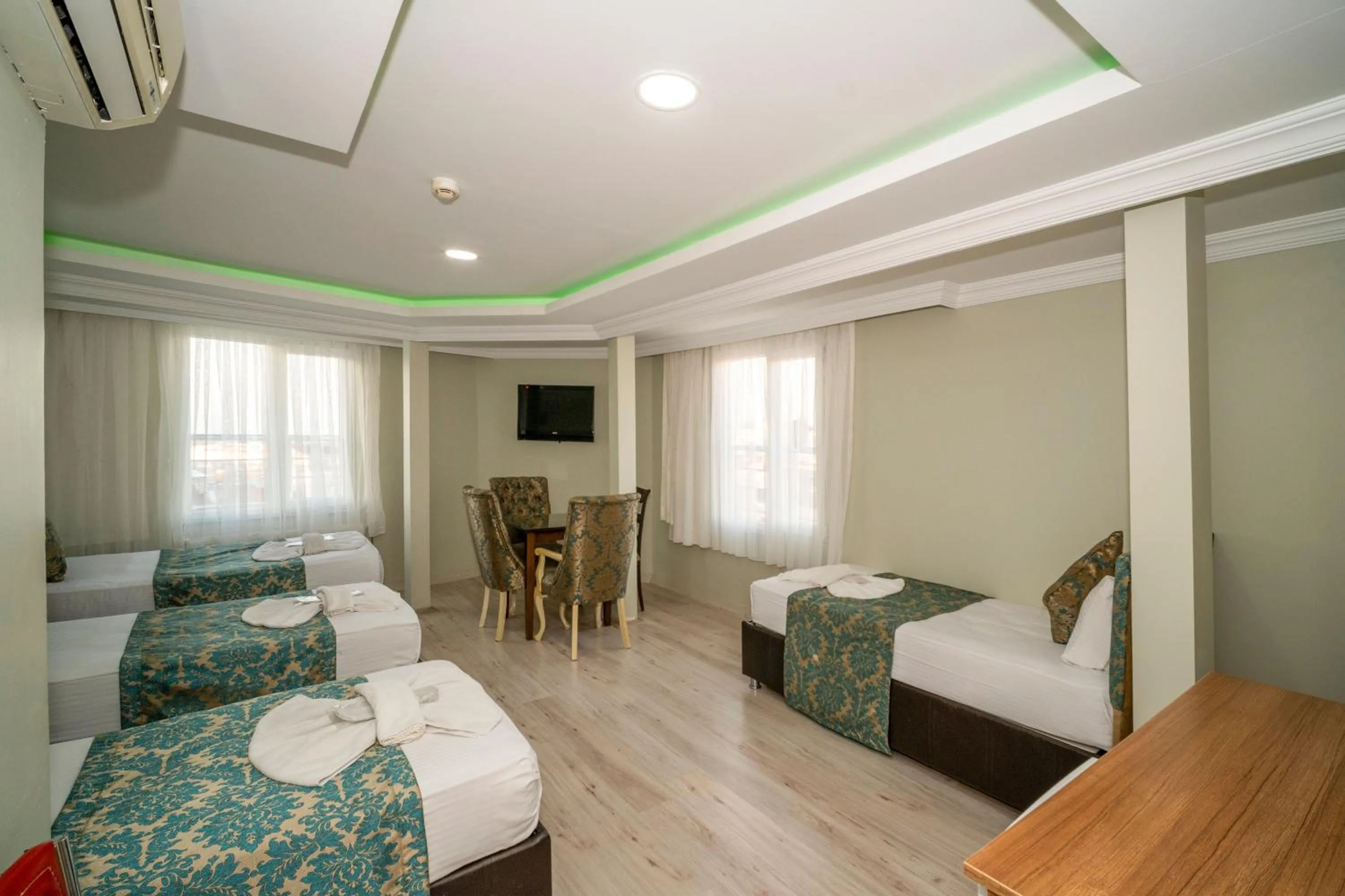 Bed in Hotel Simper