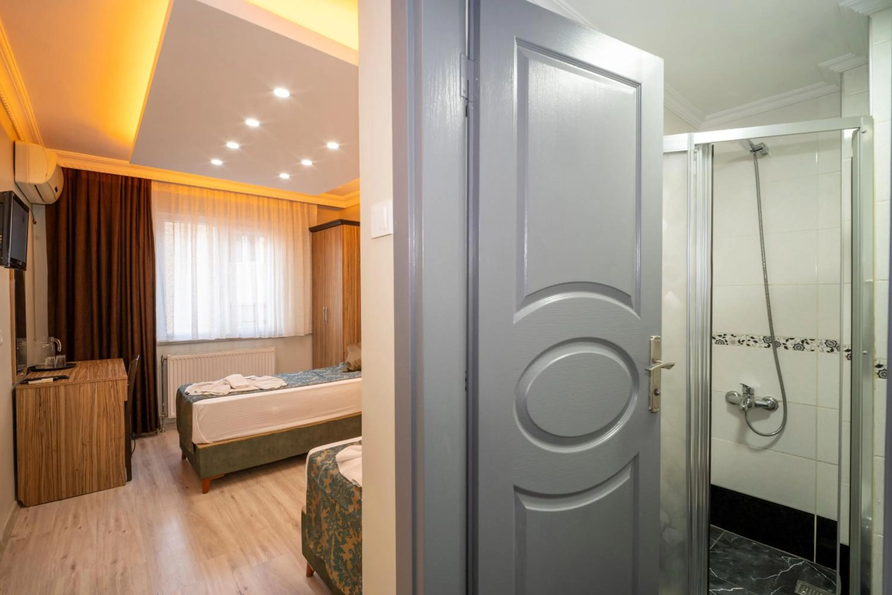 Bed in Hotel Simper