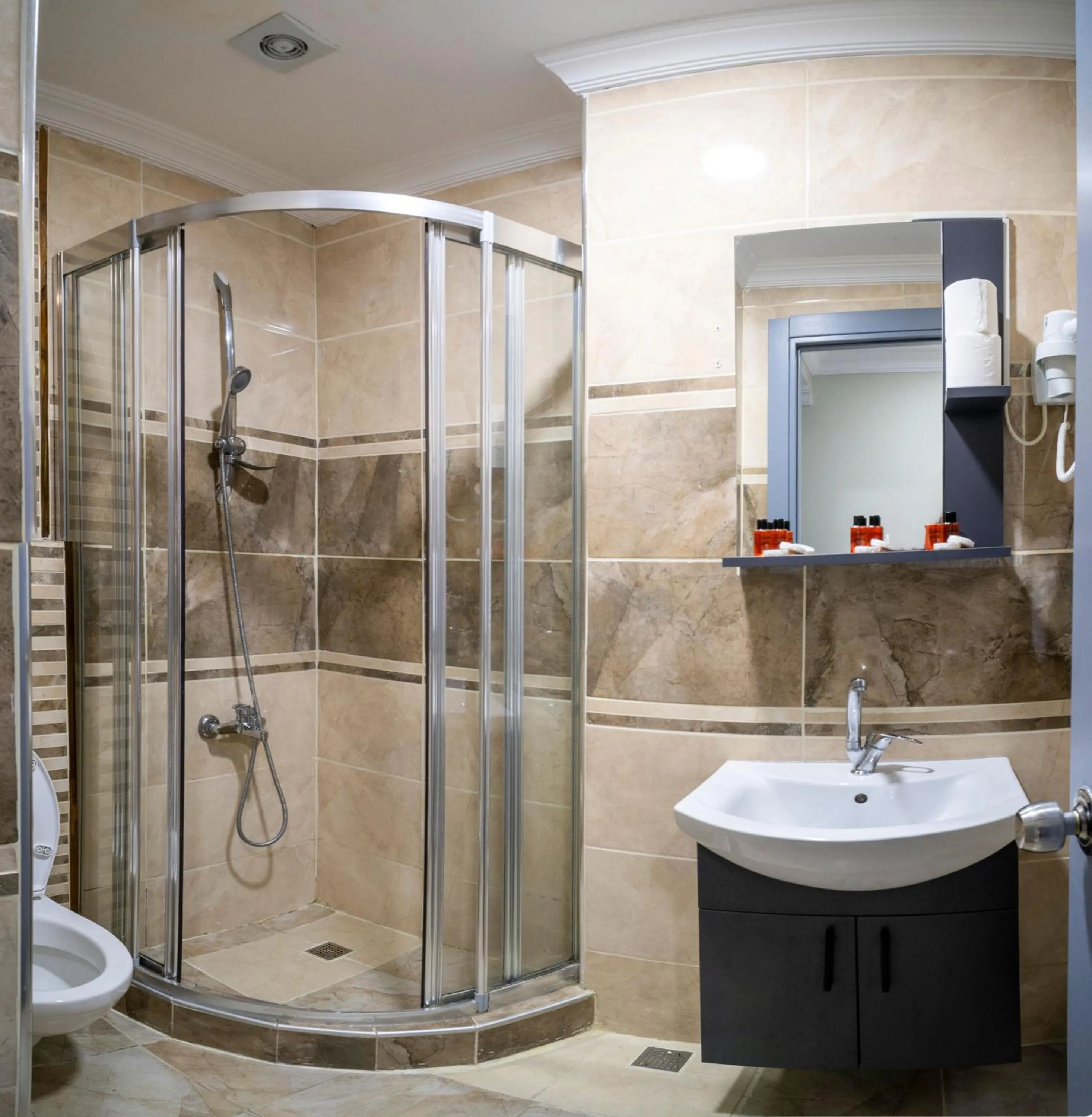 Bathroom in Hotel Simper