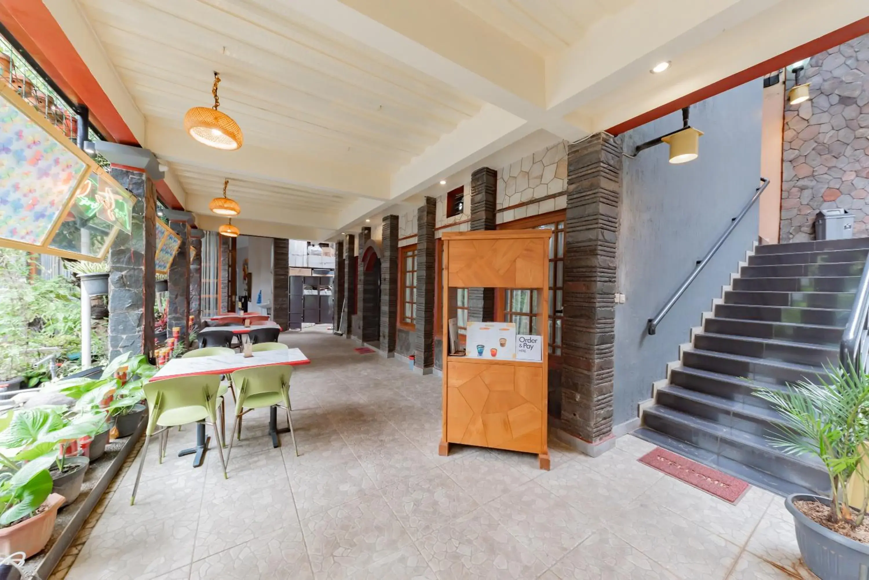 Urbanview Hotel Villa Surya Bandung Urbanview Hotel Villa Surya Bandung