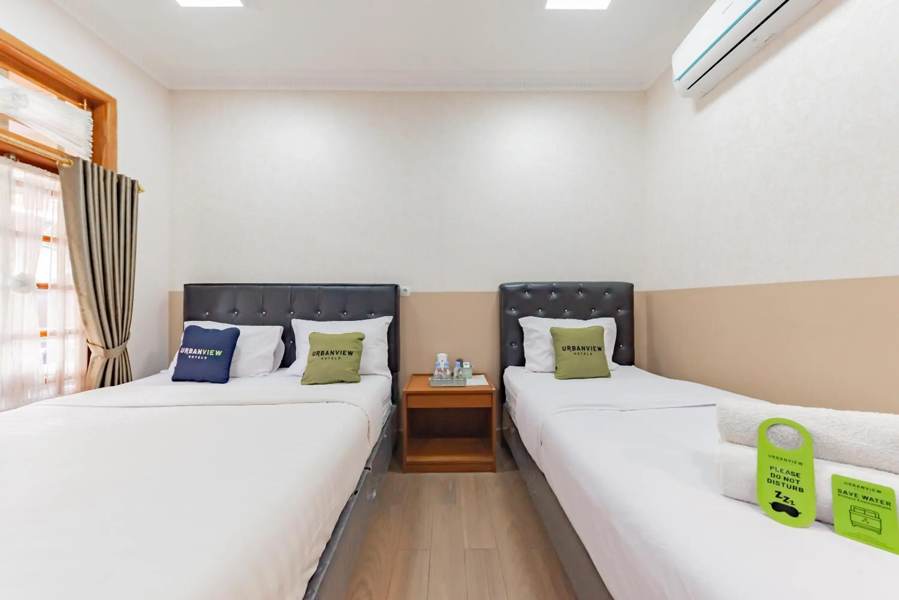 Bedroom, Bed in Urbanview Hotel Villa Surya Bandung Bedroom, Bed in Urbanview Hotel Villa Surya Bandung