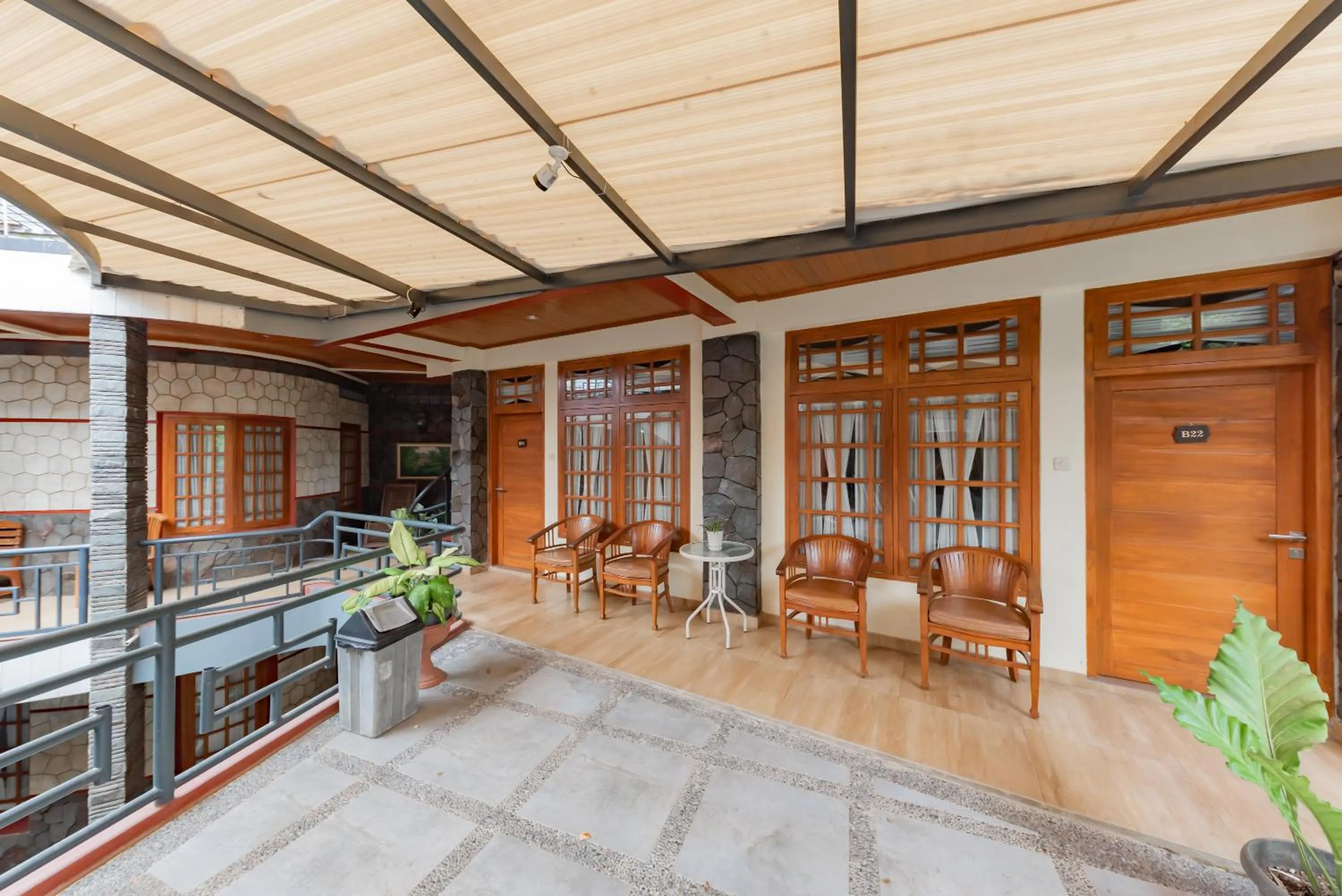 Balcony/Terrace in Urbanview Hotel Villa Surya Bandung