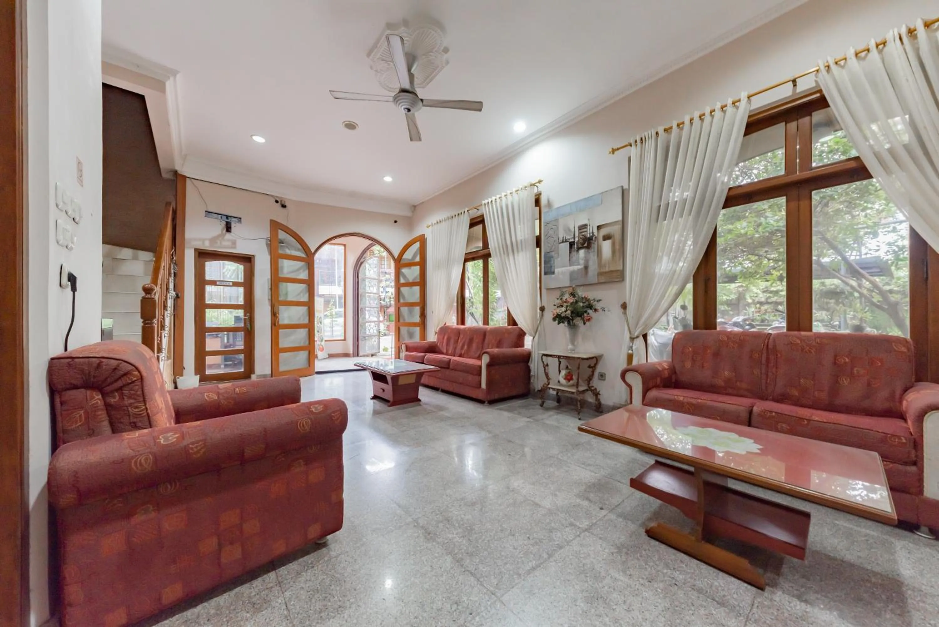 Property building in Urbanview Hotel Villa Surya Bandung