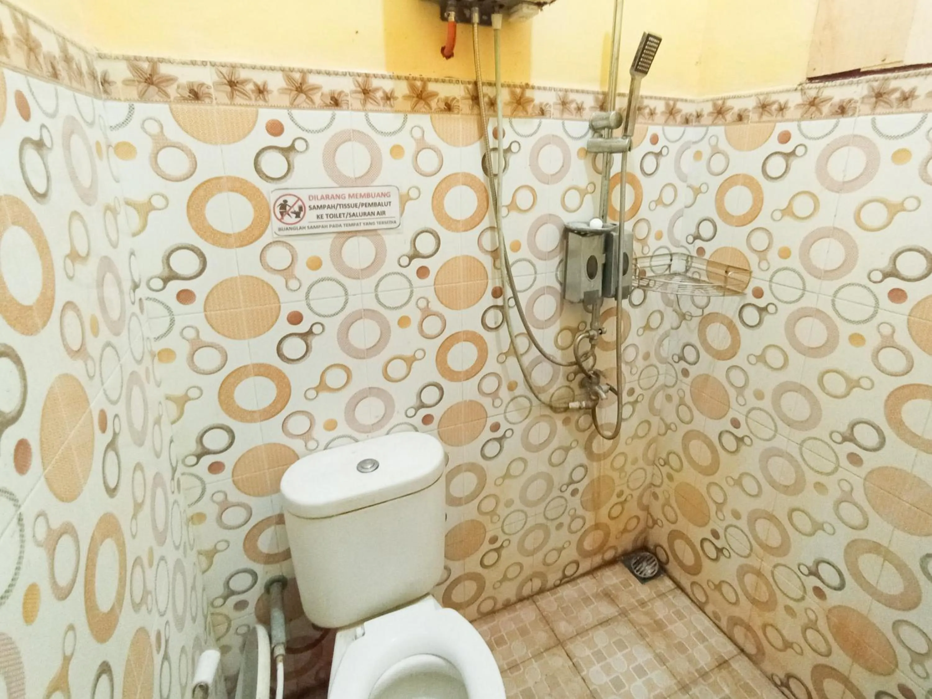 Bathroom in OYO 3100 El Shaday Family Residence