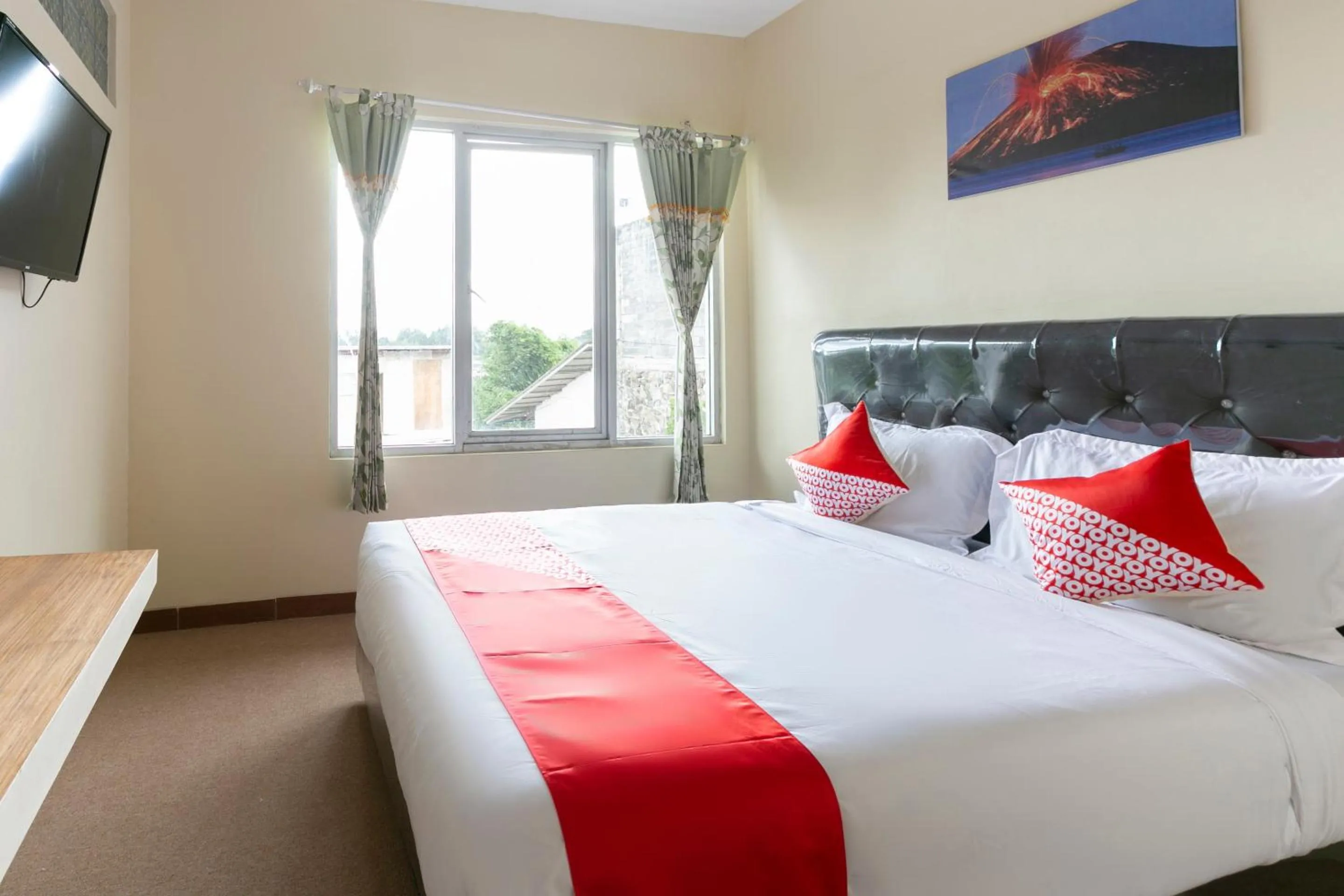 Bedroom, Bed in Collection O 3130 D'Valley View