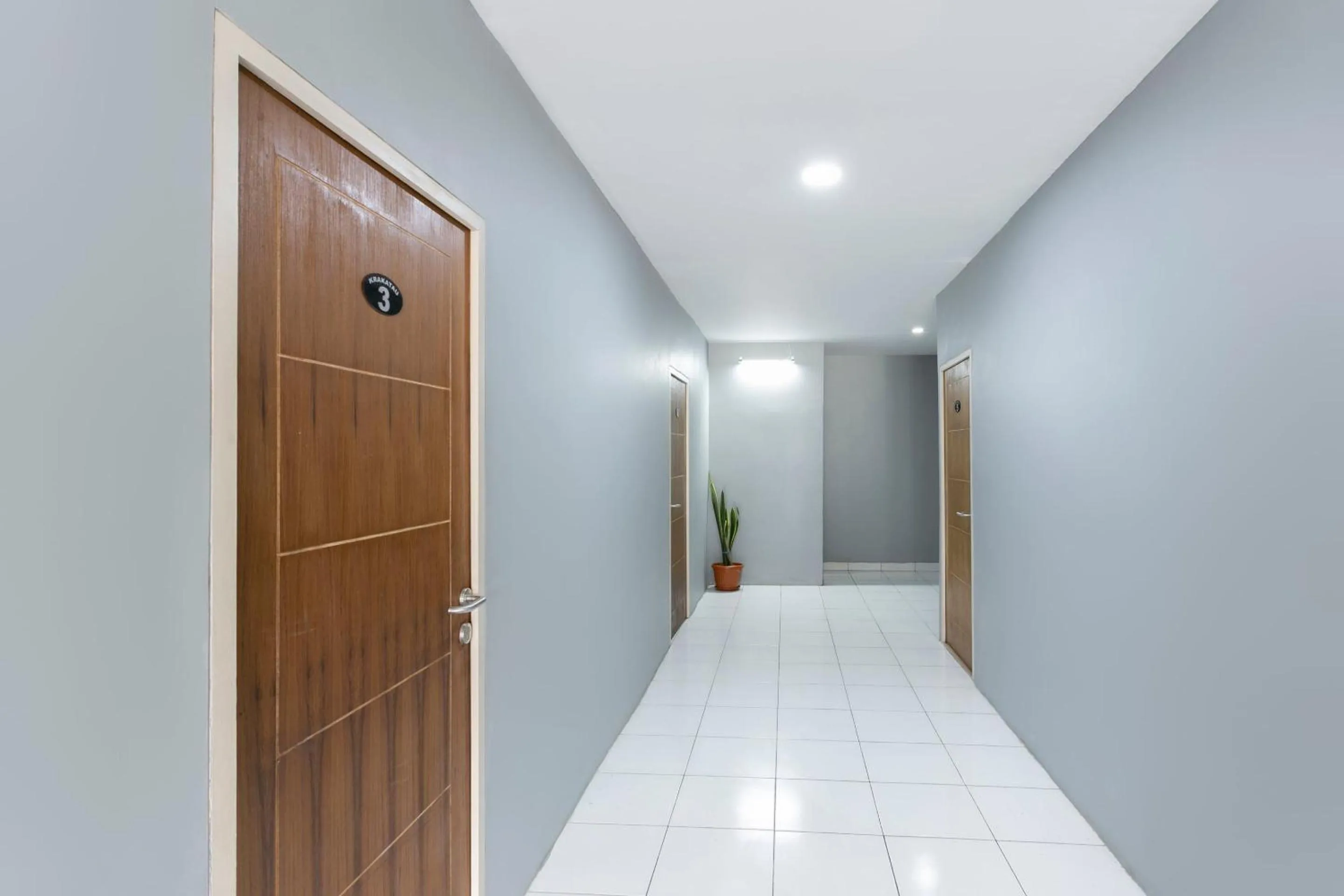 Lobby or reception in Collection O 3130 D'Valley View