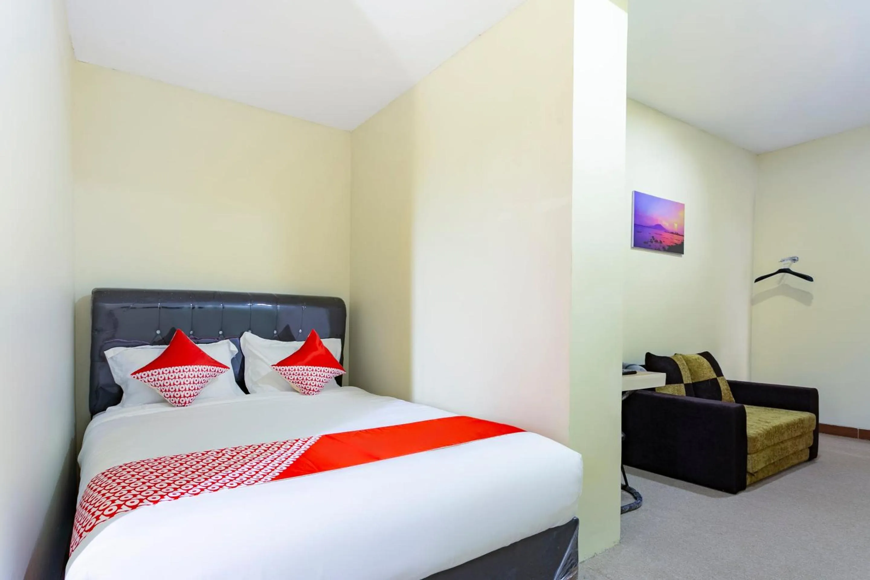 Bedroom, Bed in Collection O 3130 D'Valley View