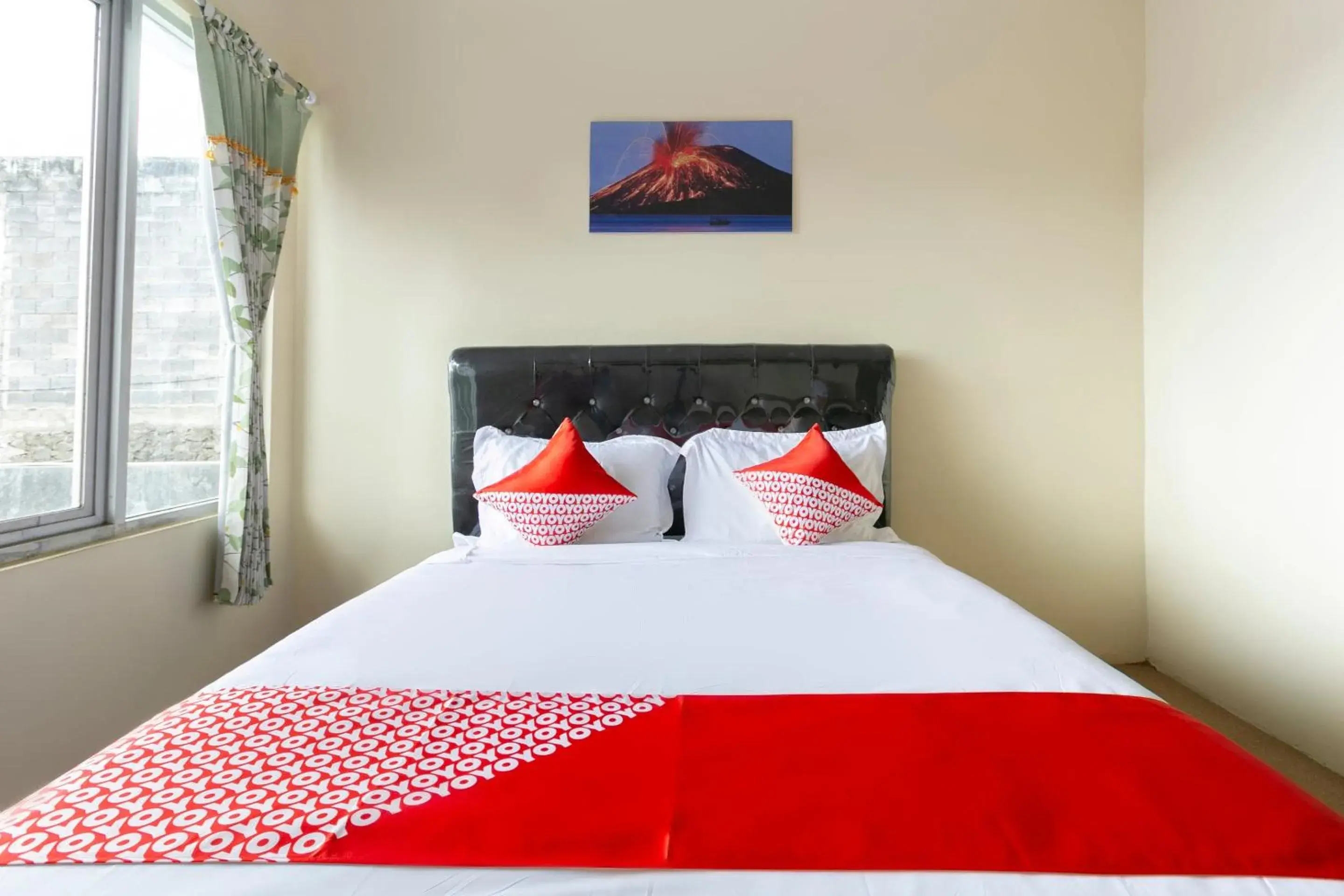 Deluxe King Room in Collection O 3130 D'Valley View Deluxe King Room in Collection O 3130 D'Valley View