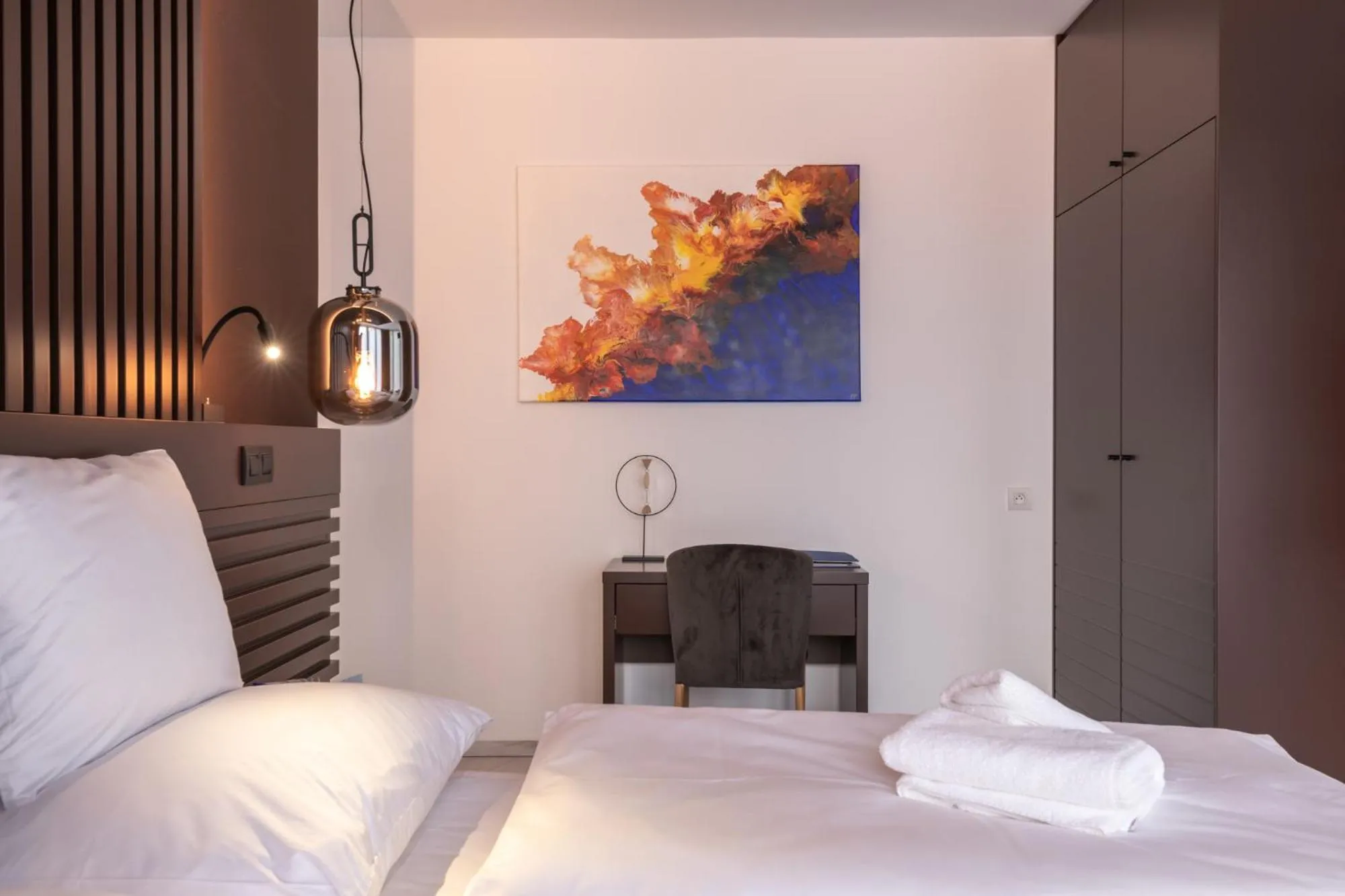 Photo of the whole room, Bed in Resort CATTALEYA