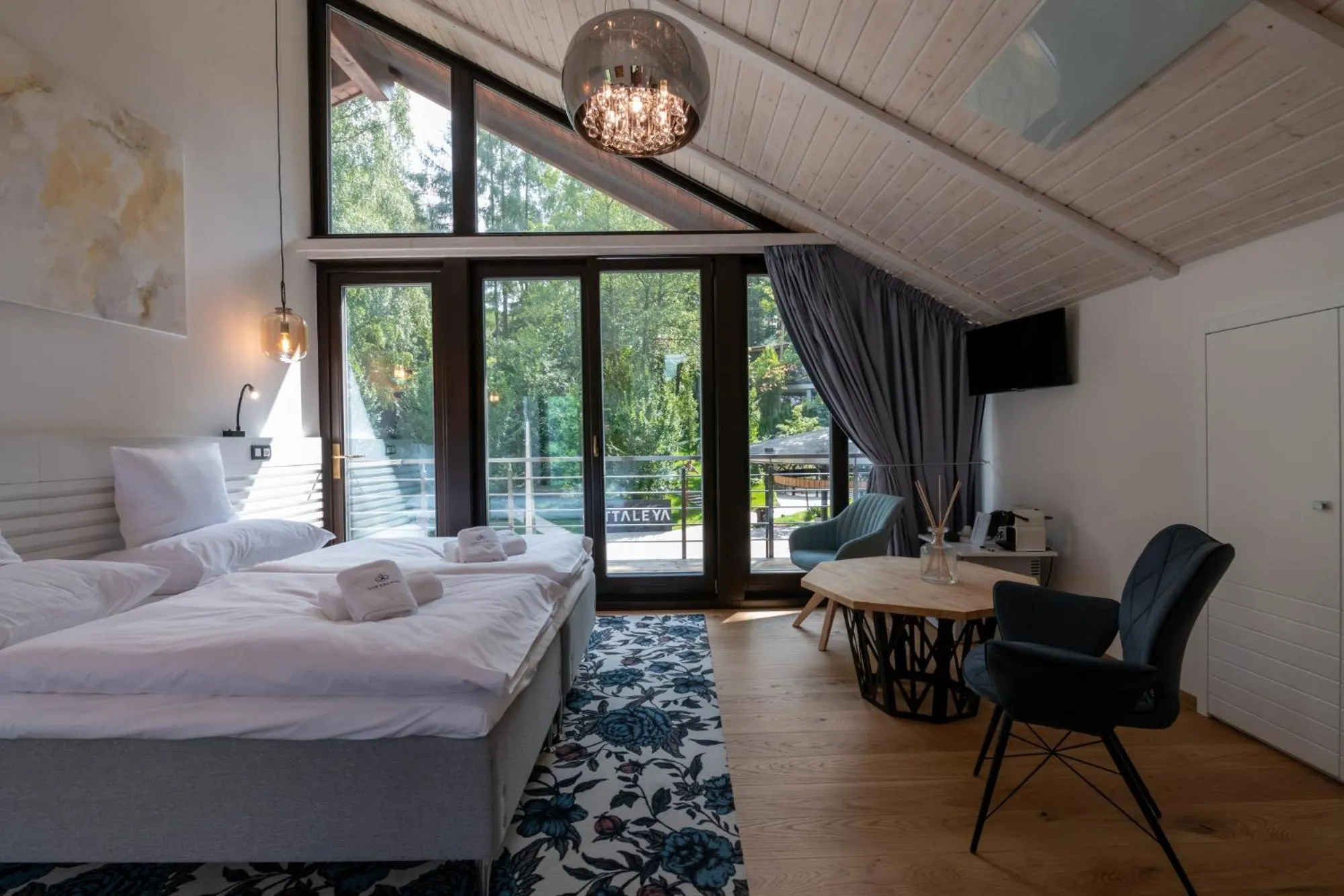 Bed in Resort CATTALEYA