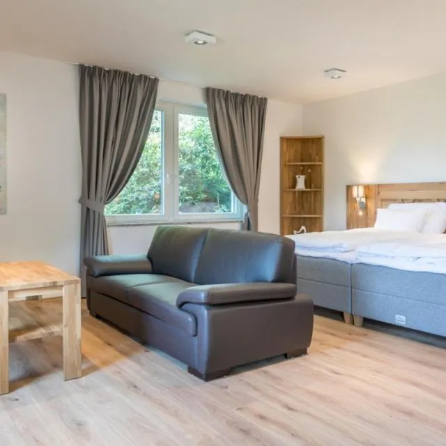 Photo of the whole room, Bed in Resort CATTALEYA