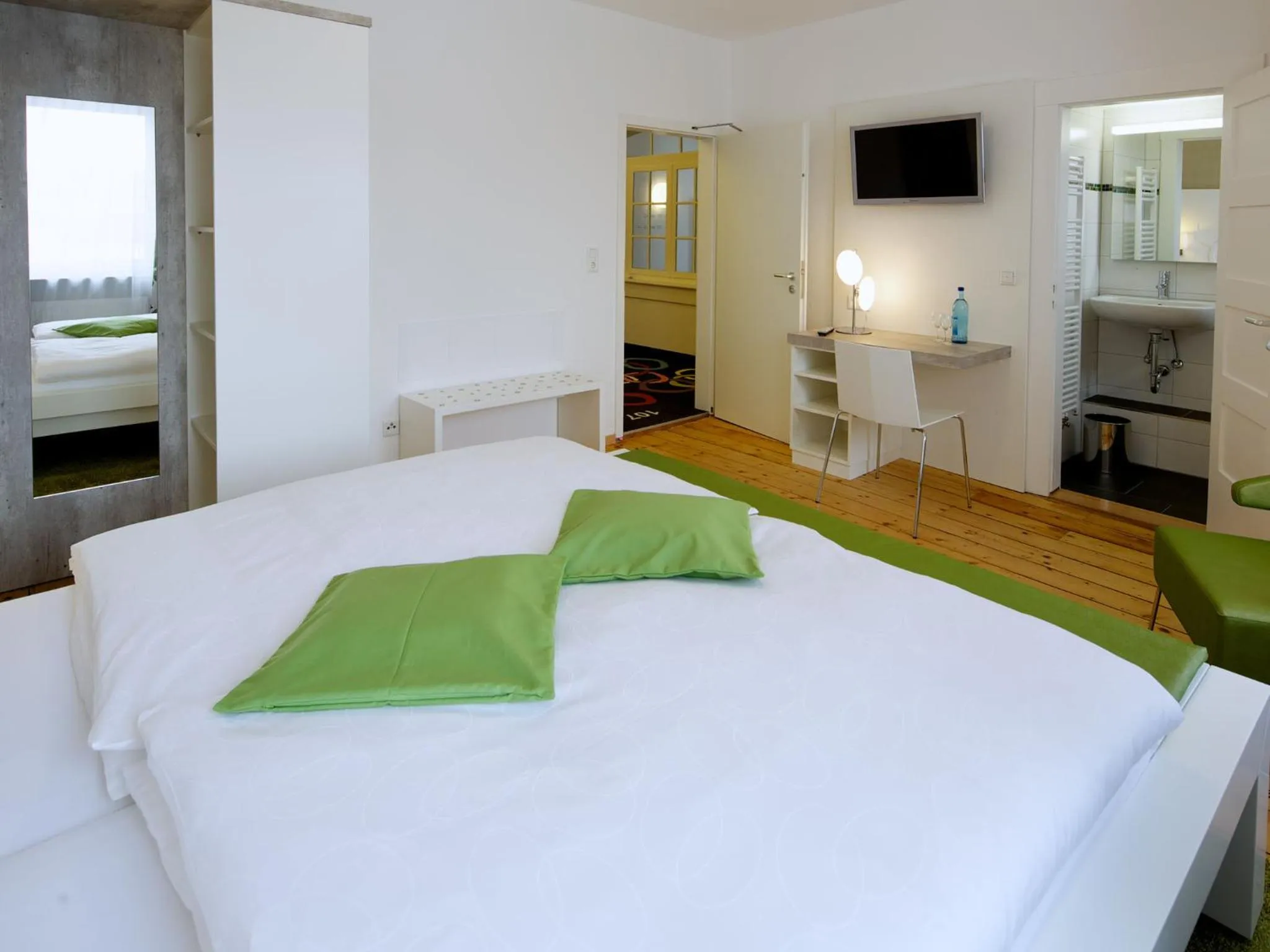 Bed in Hotel Karolinger Hof