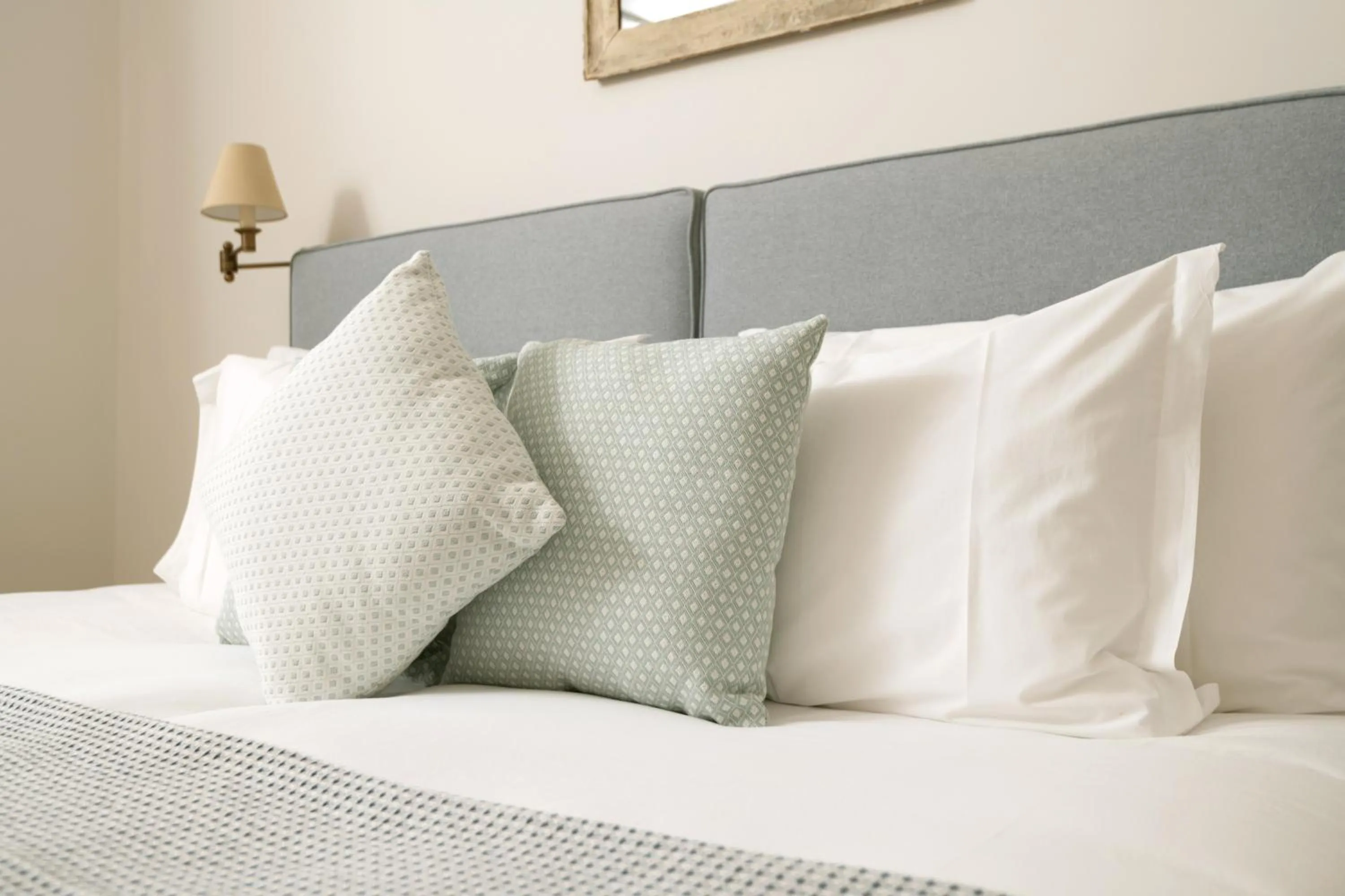 Bed in Barrow Hill Barns