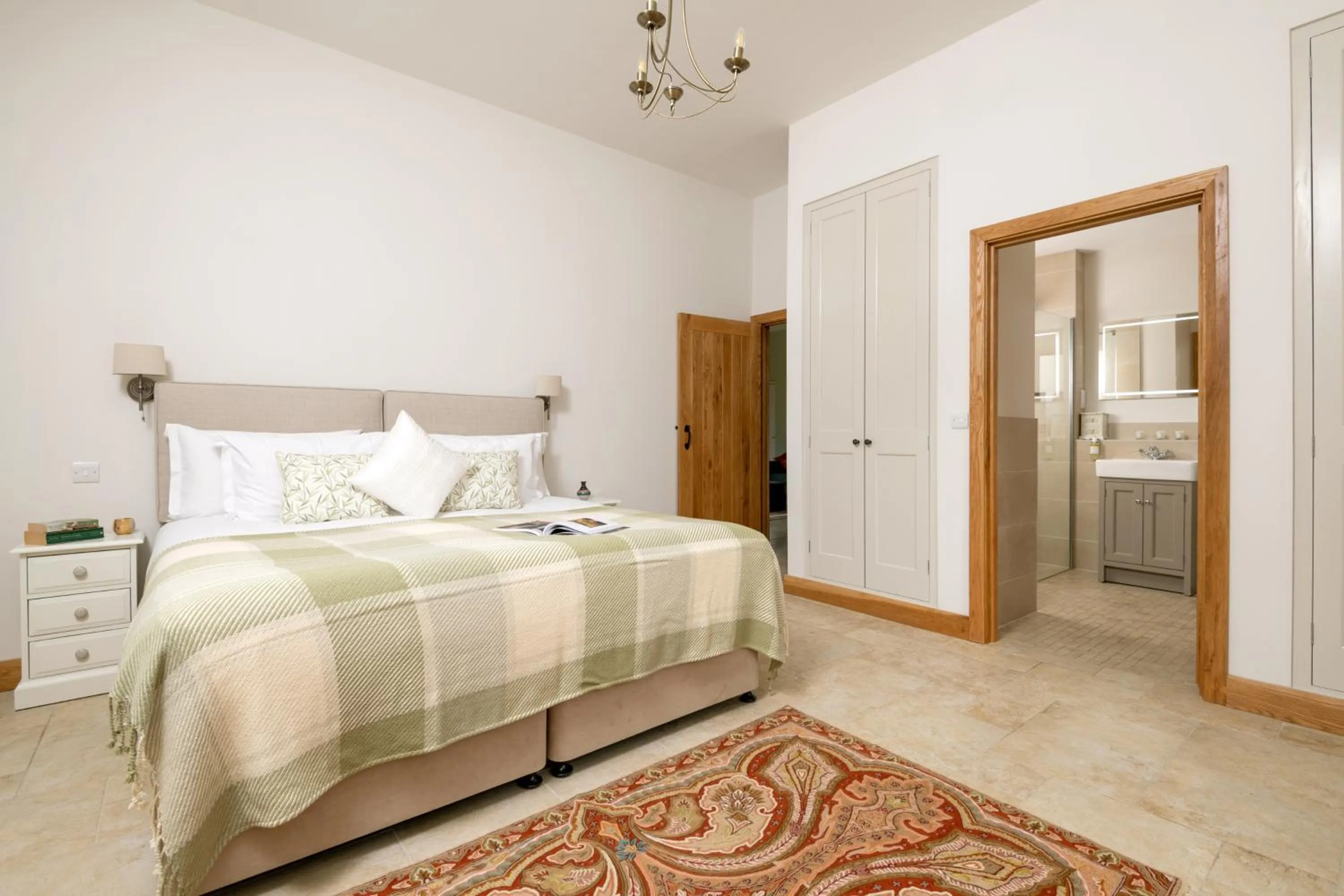 Bed in Barrow Hill Barns