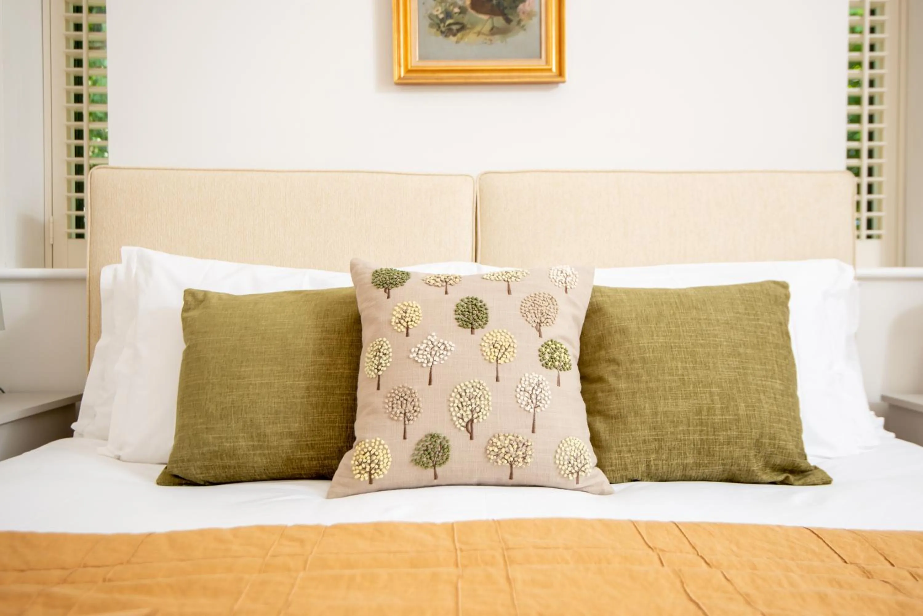 Bed in Barrow Hill Barns