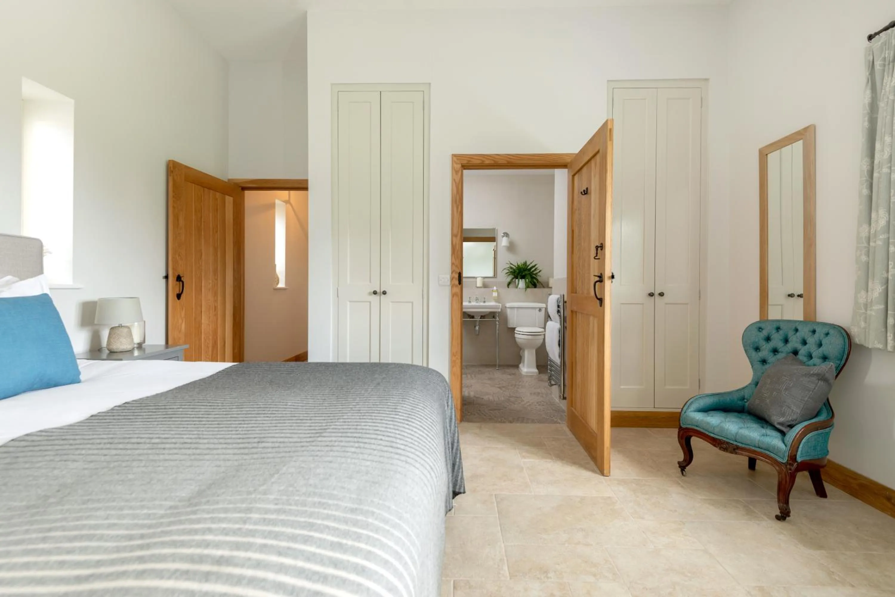 Bed in Barrow Hill Barns