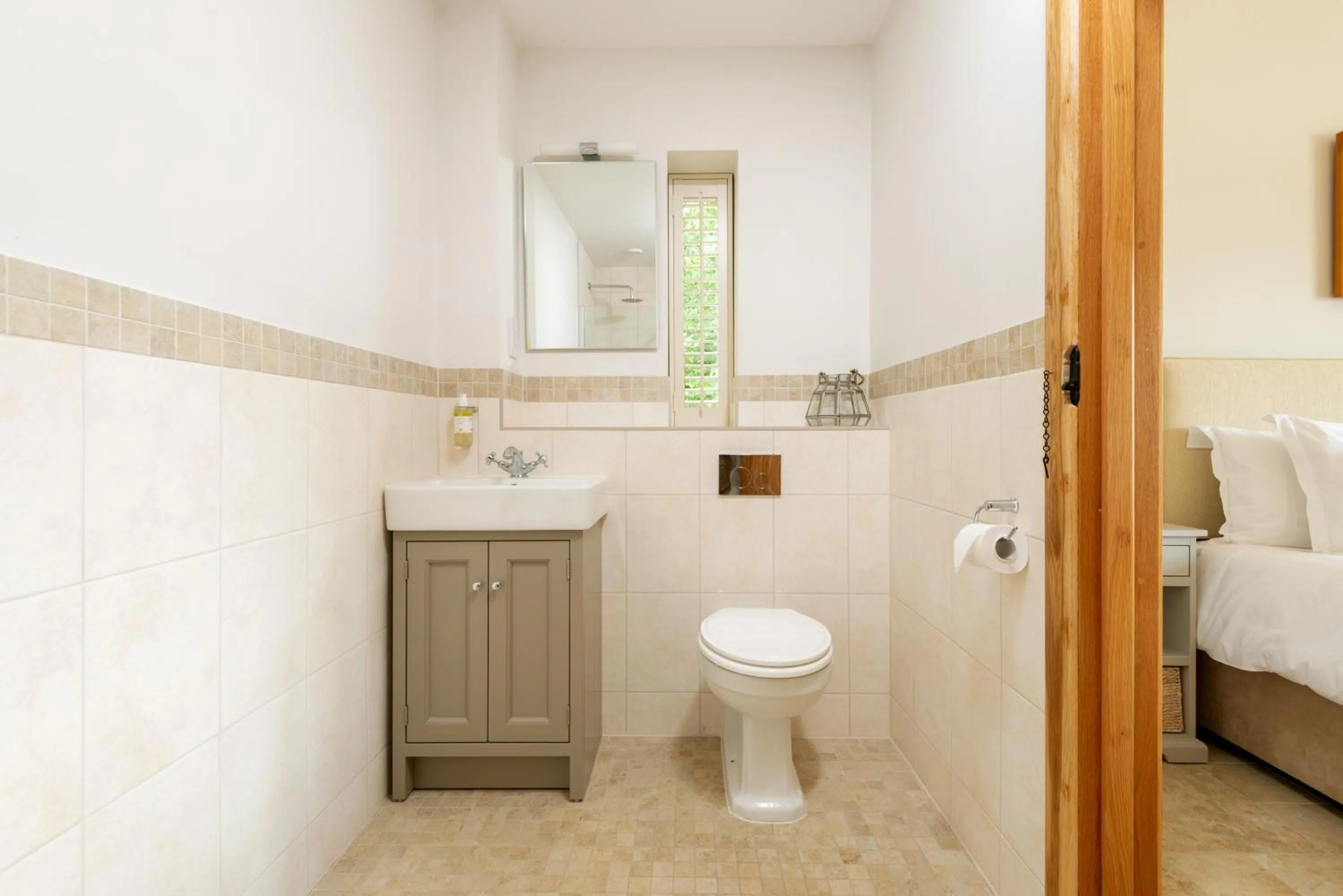 Bed in Barrow Hill Barns