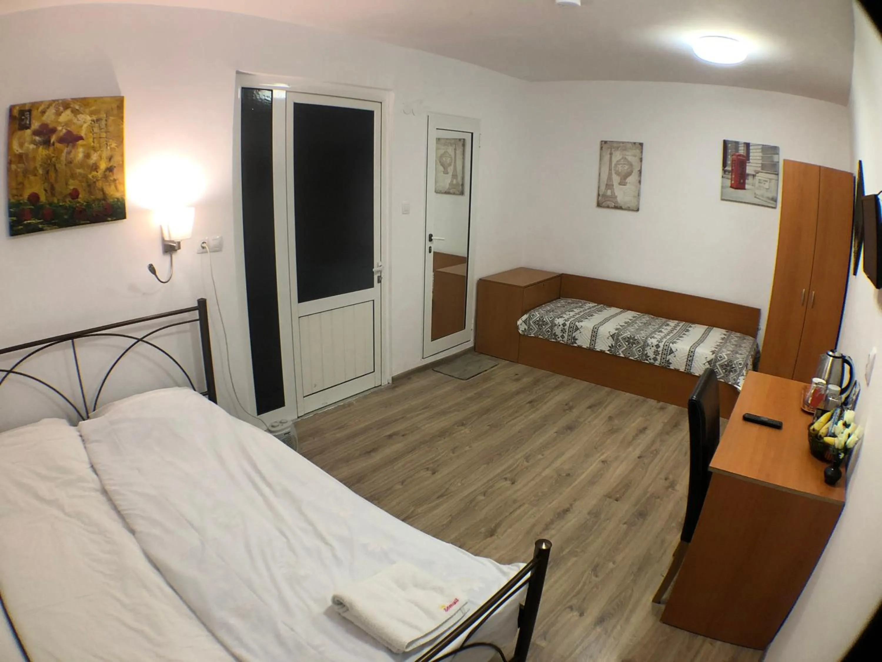 Bed in Samuil Apartments - Central Burgas