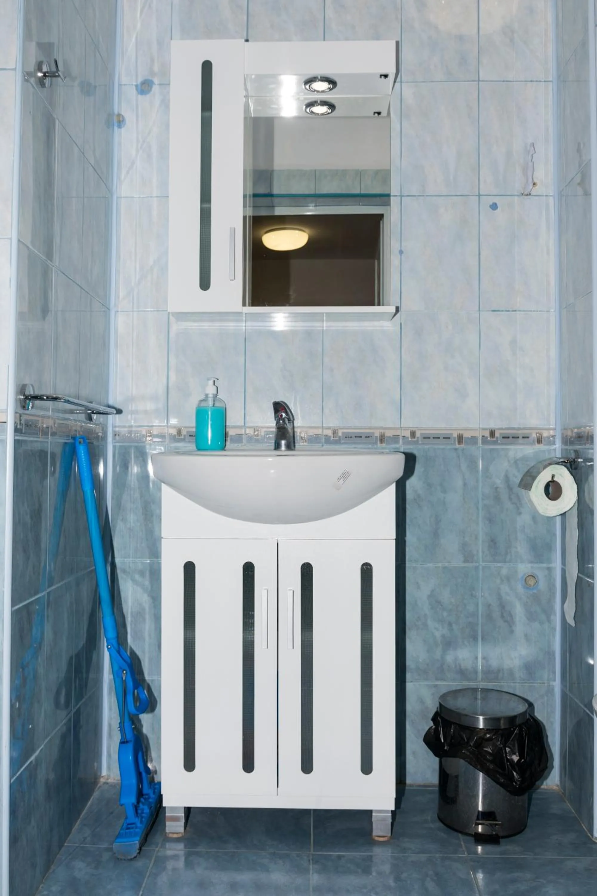 Shower in Samuil Apartments - Central Burgas
