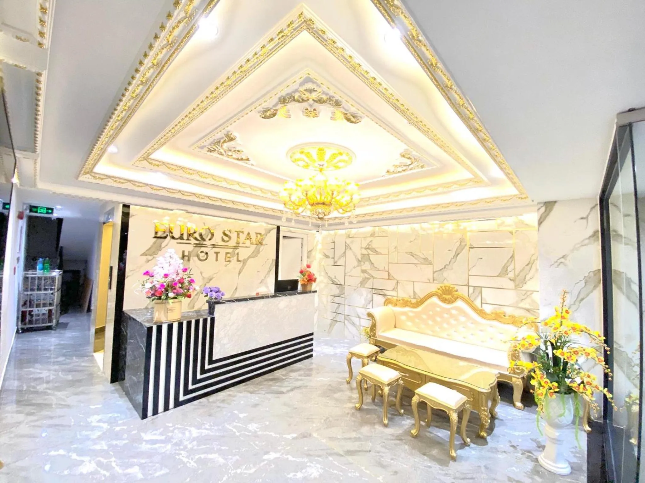 Lobby or reception in Euro Star Riverside Hotel