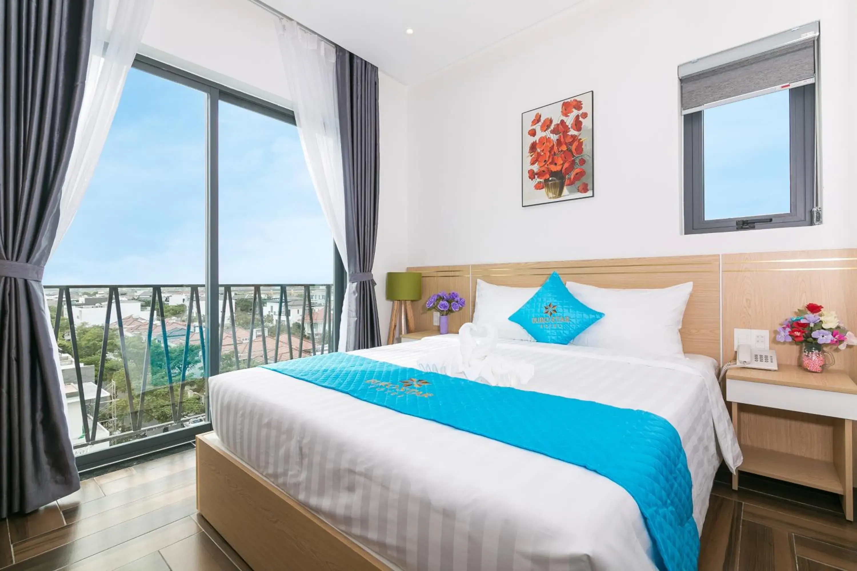 Deluxe Double Room with Balcony in Euro Star Riverside Hotel Deluxe Double Room with Balcony in Euro Star Riverside Hotel