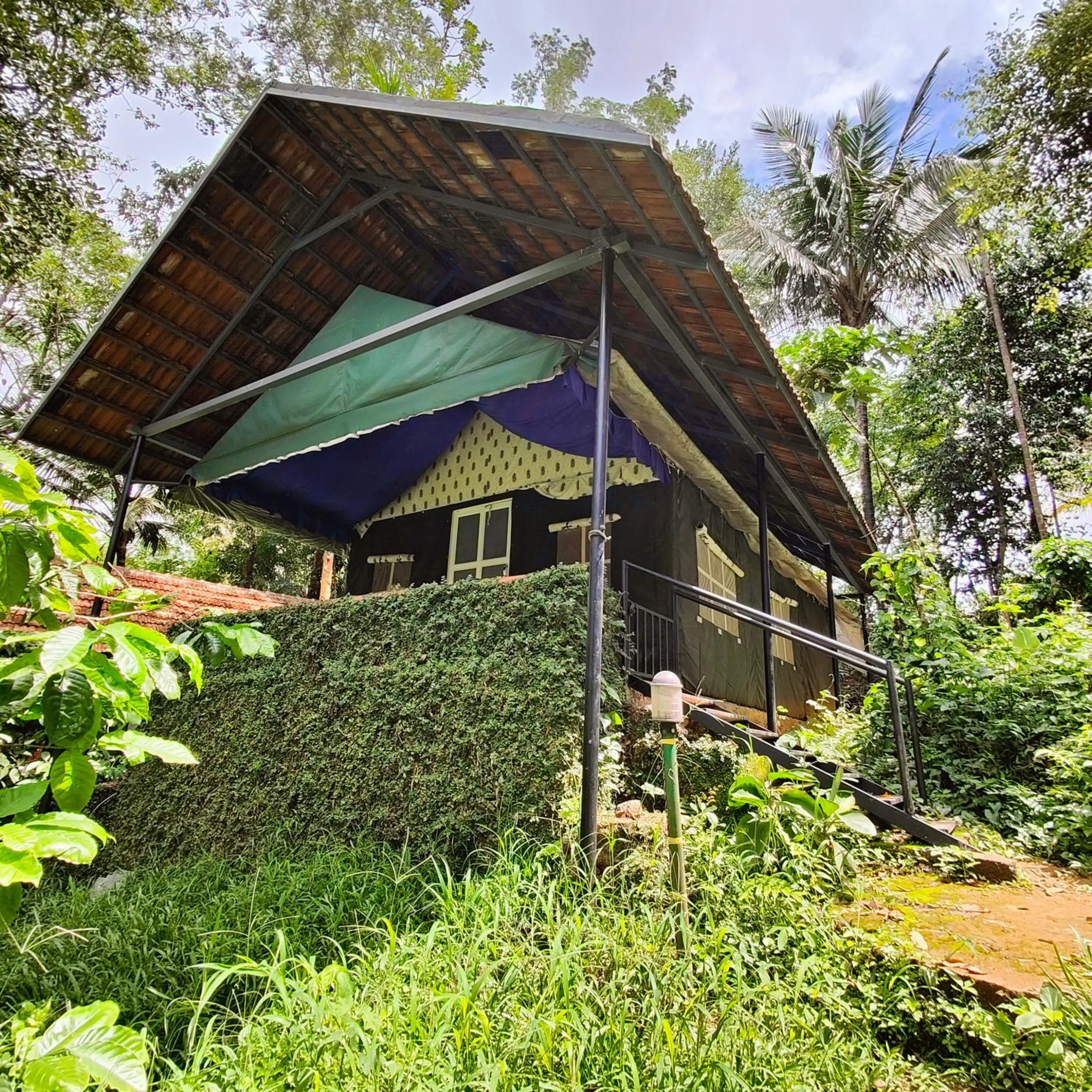 Property building in Grassroots Wayanad, Valley-view Tents